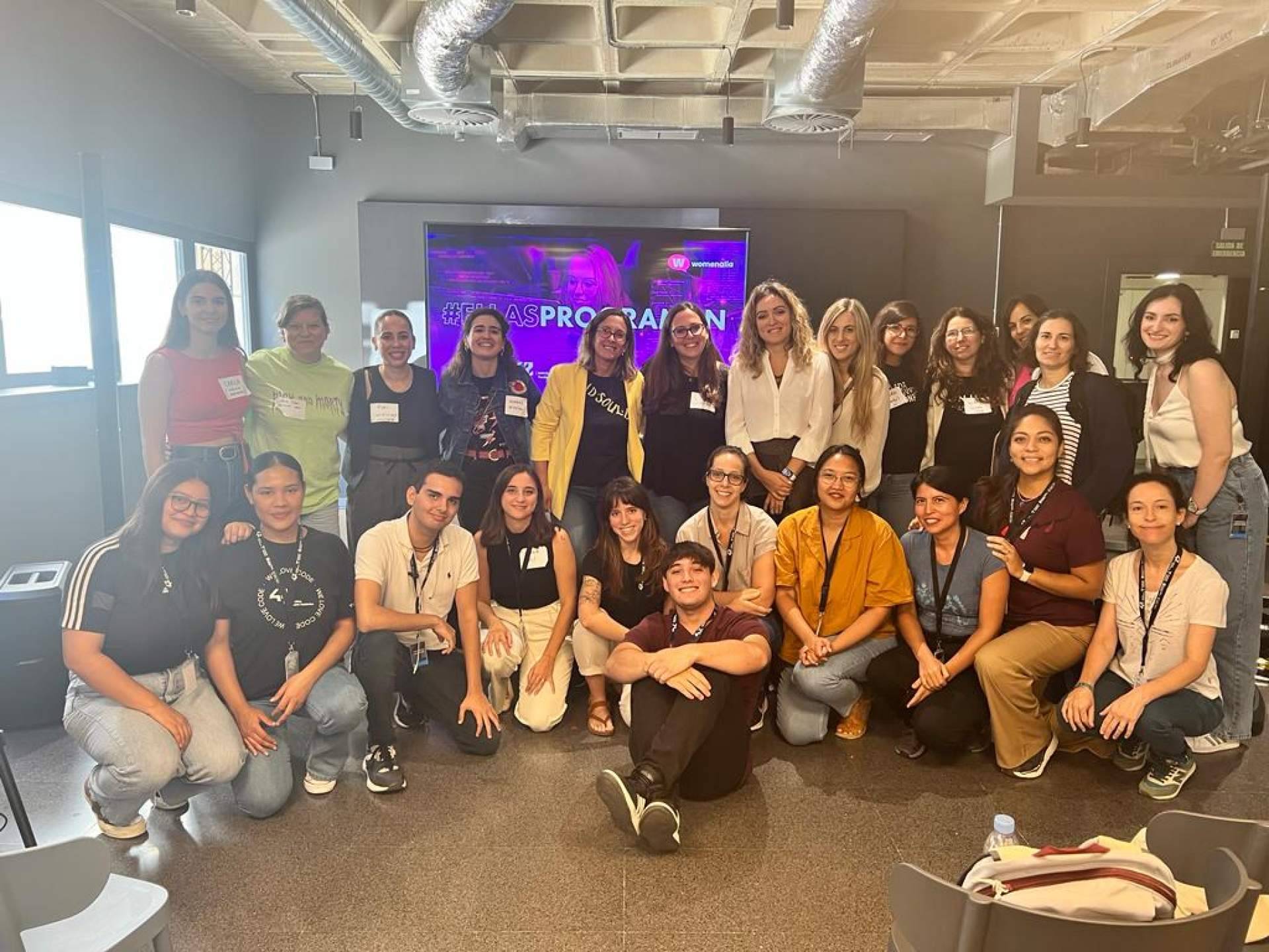 La iniciativa de Womenalia y Fundación Telefónica que promueve el talento femenino STEAM, cuenta con la participación de 200 mujeres