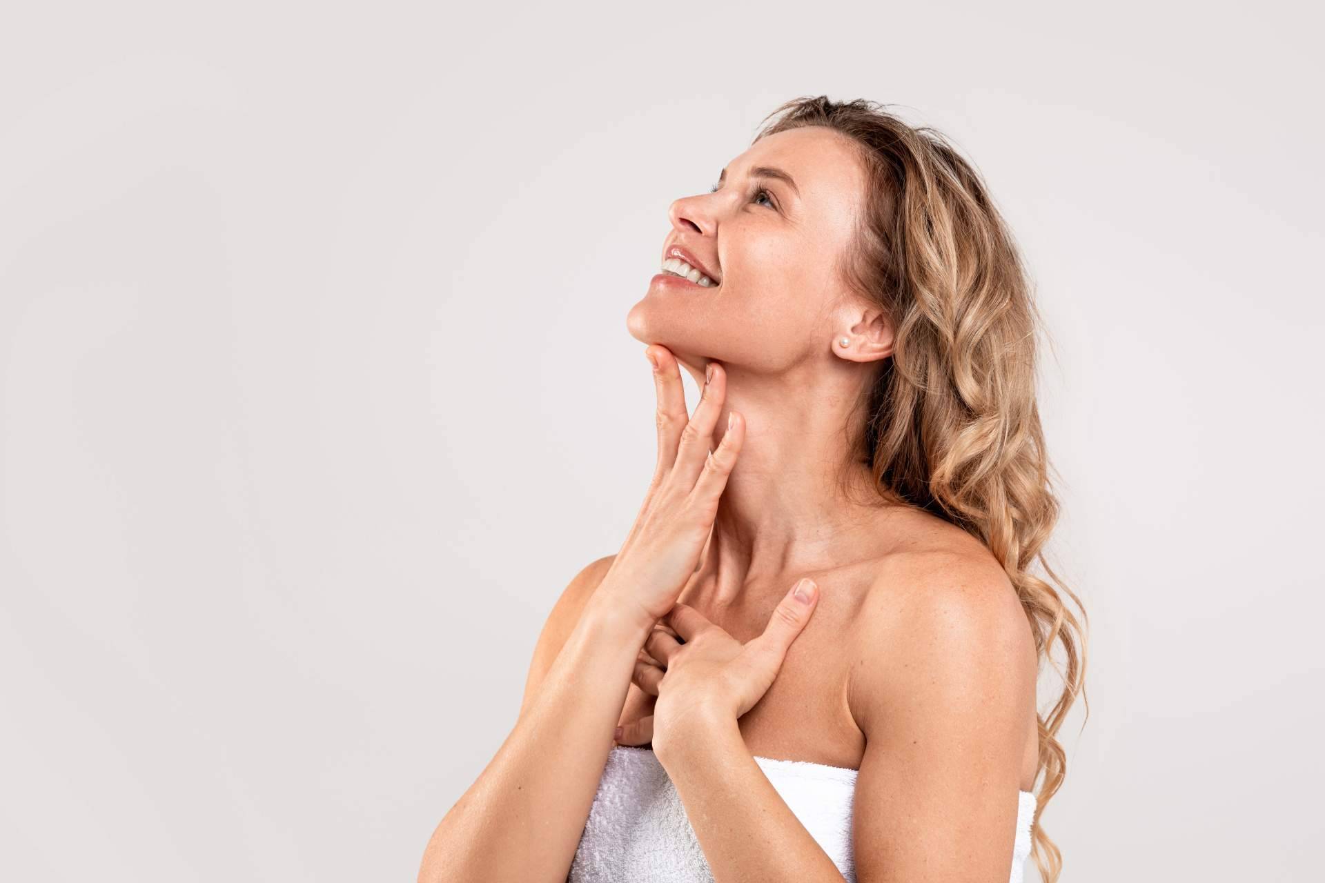 Obtener una piel más suave, tersa y luminosa con los peeling químicos médicos de AnaBoss