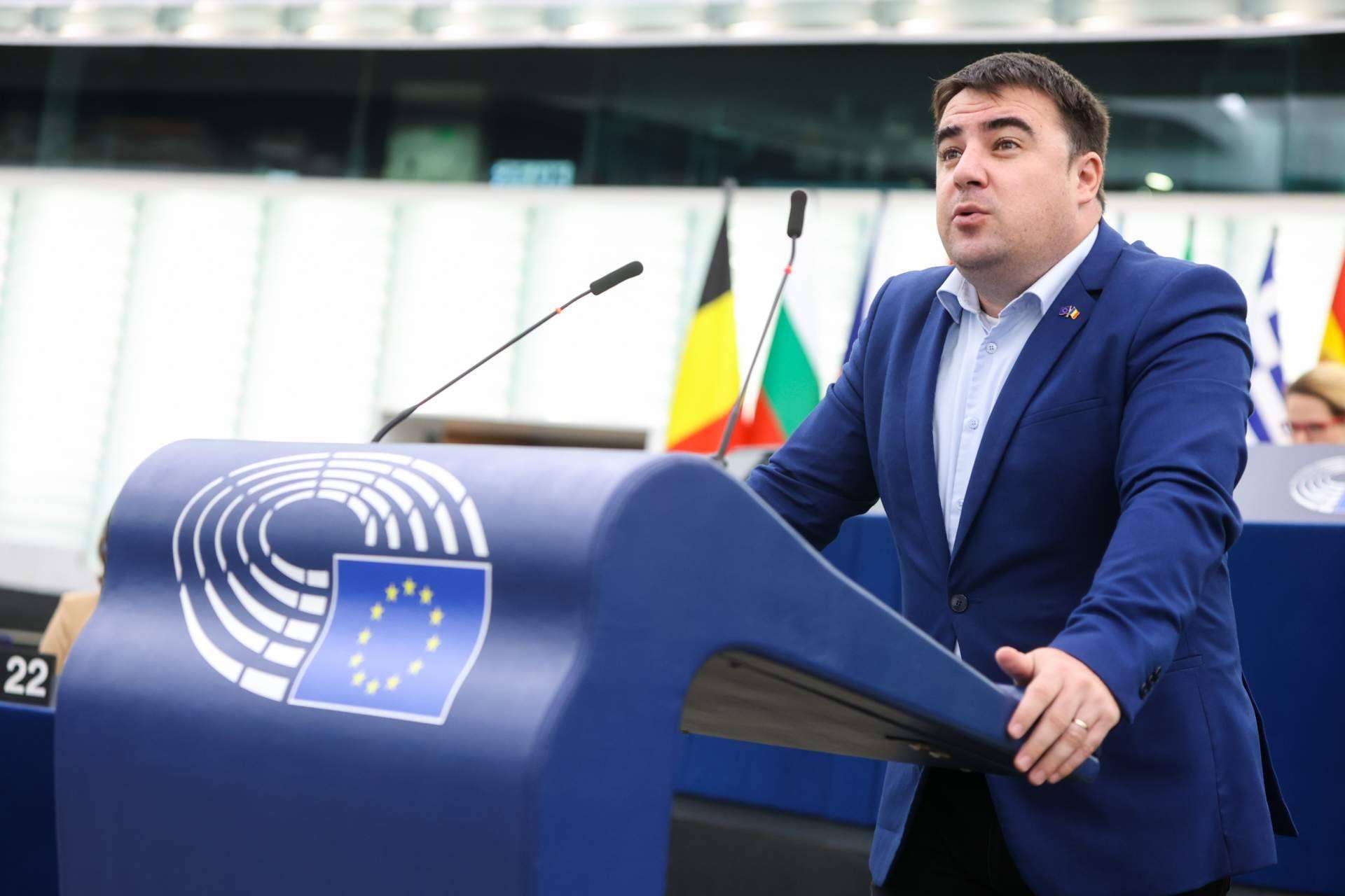 Desde el Parlamento Europeo, Vlad Botos apoya la doble nacionalidad