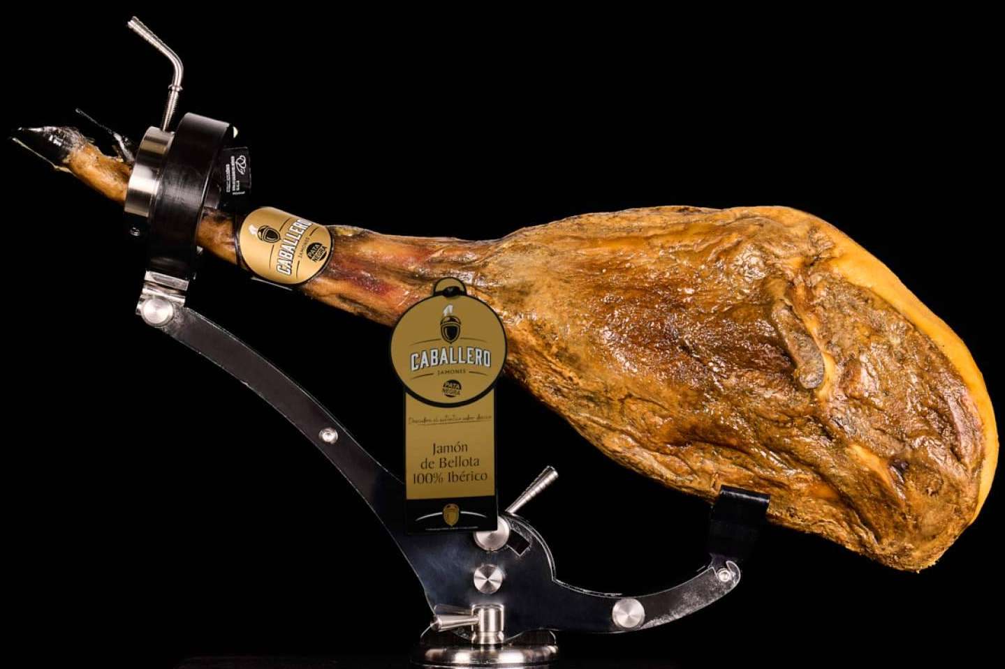 Adquirir el jamón bellota 100% ibérico de la marca Jamones Caballero