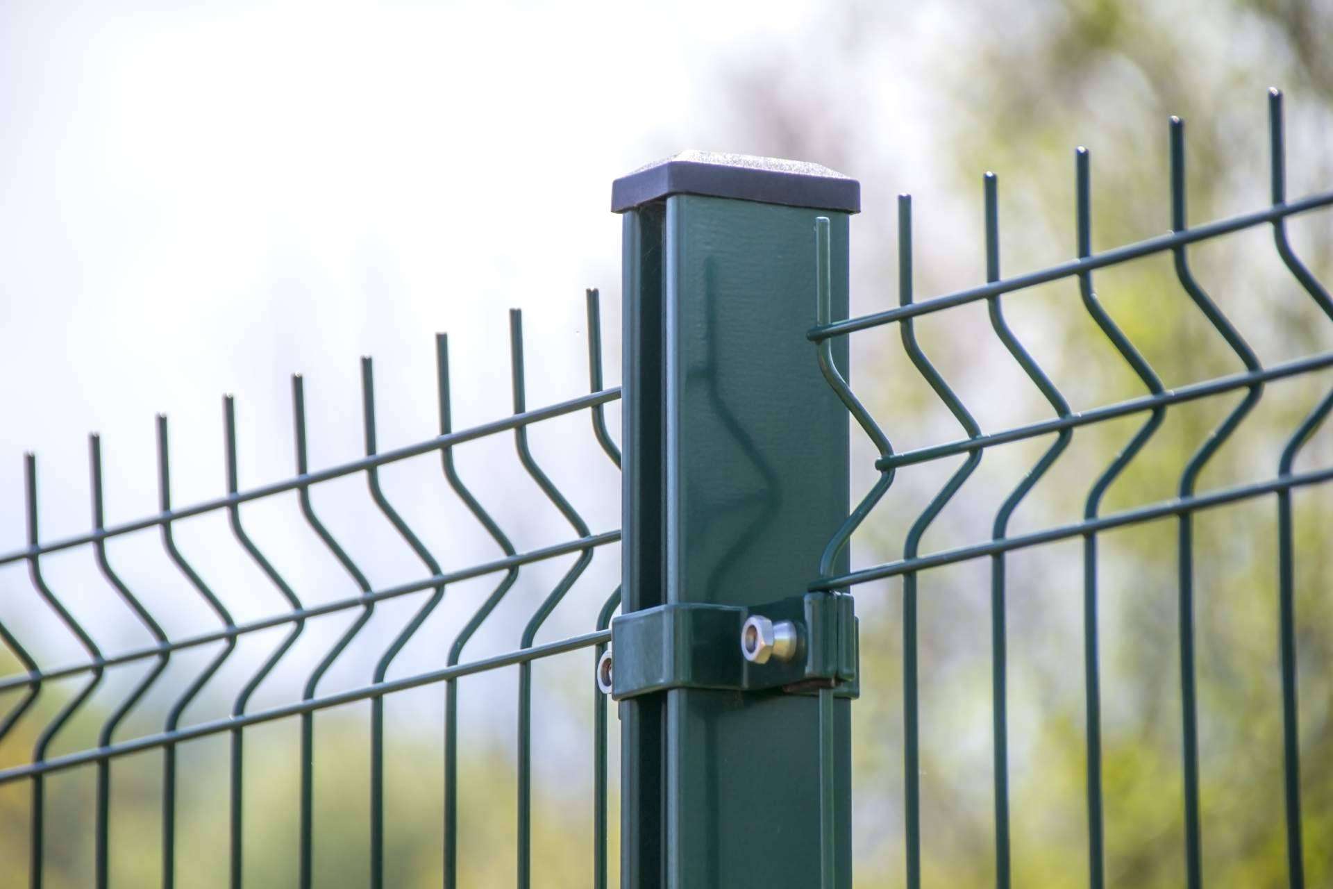 Securfix, un referente en vallados metálicos, lanza sus puertas mallazo