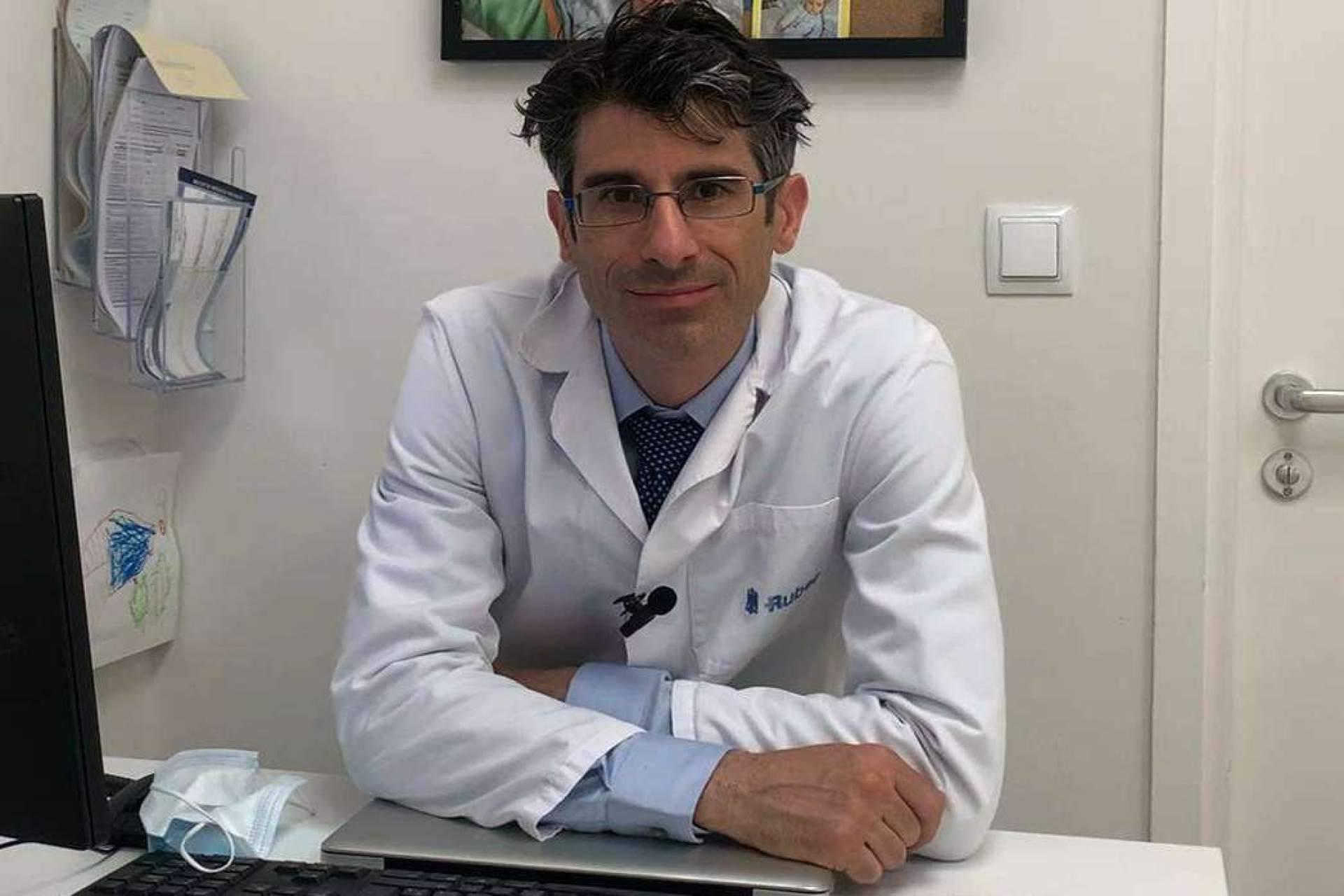 Información sobre el hidrocele testicular en niños, de la mano del Dr. Daniel Cabezalí