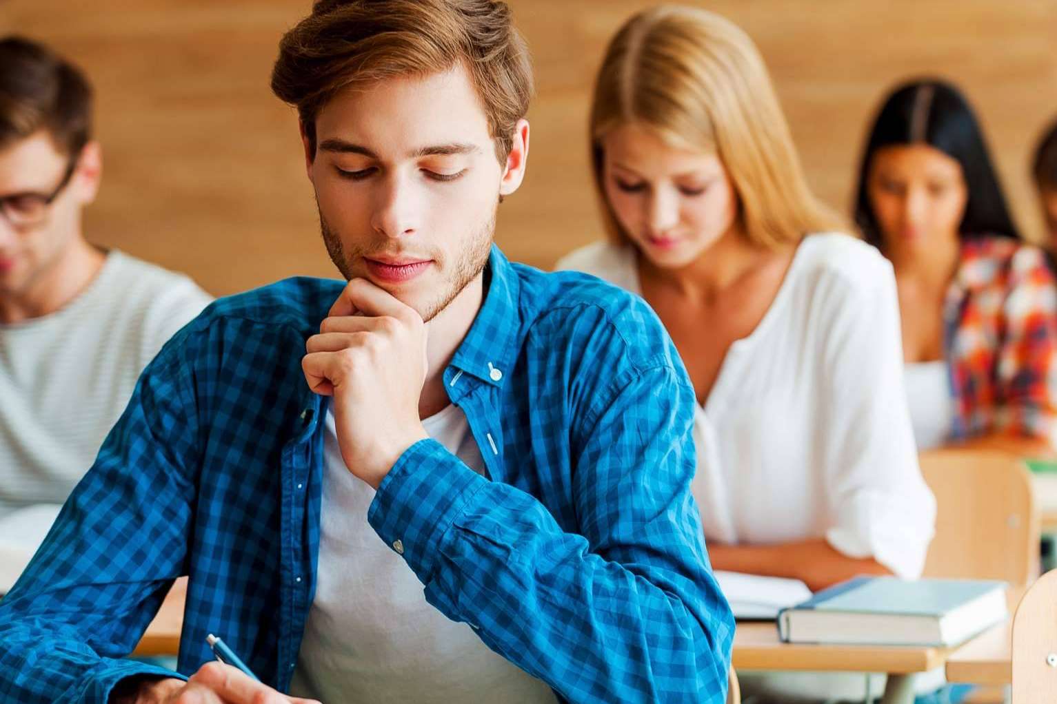 El Instituto de Estudios y Empleo ayuda a conseguir prácticas en empresas para lograr objetivos laborales