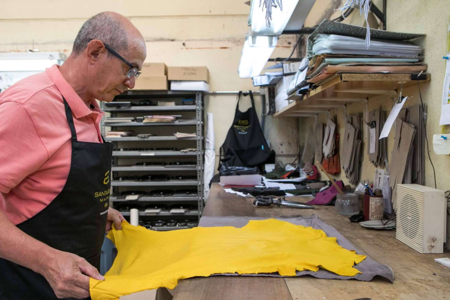 Fabricación de guantes a medida desde 1896, de la mano de Santacana