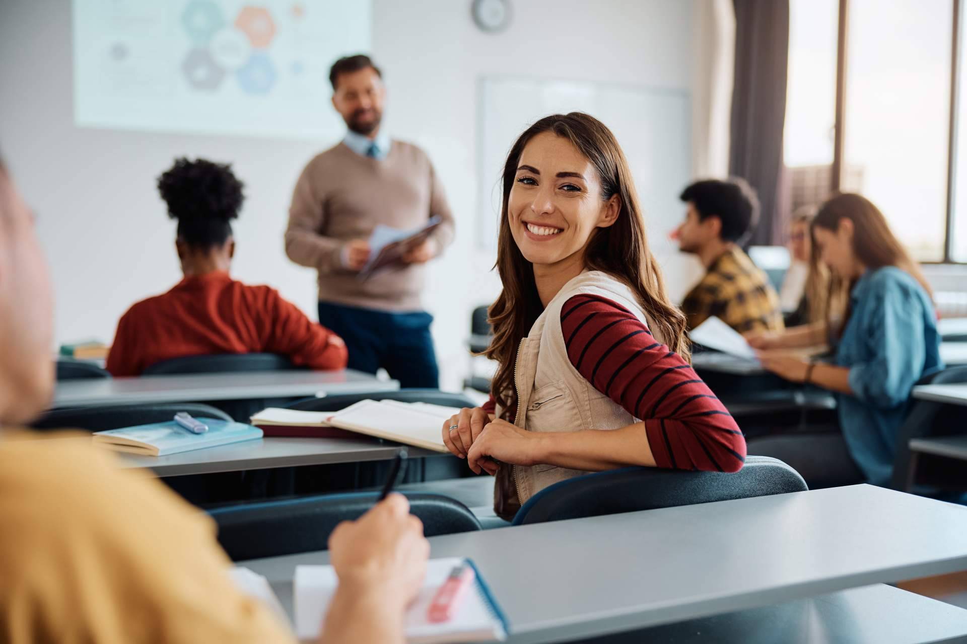 ¿Qué son las Tecnologías TIC, TAC y TEP y qué papel tiene AFOE en su aplicación en el aula?
