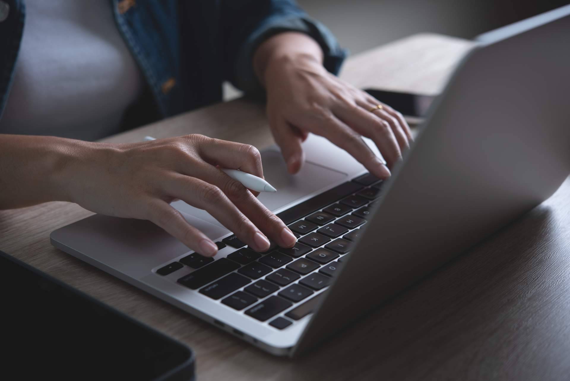Gestionar una franquicia rentable online desde casa, con Devuelving