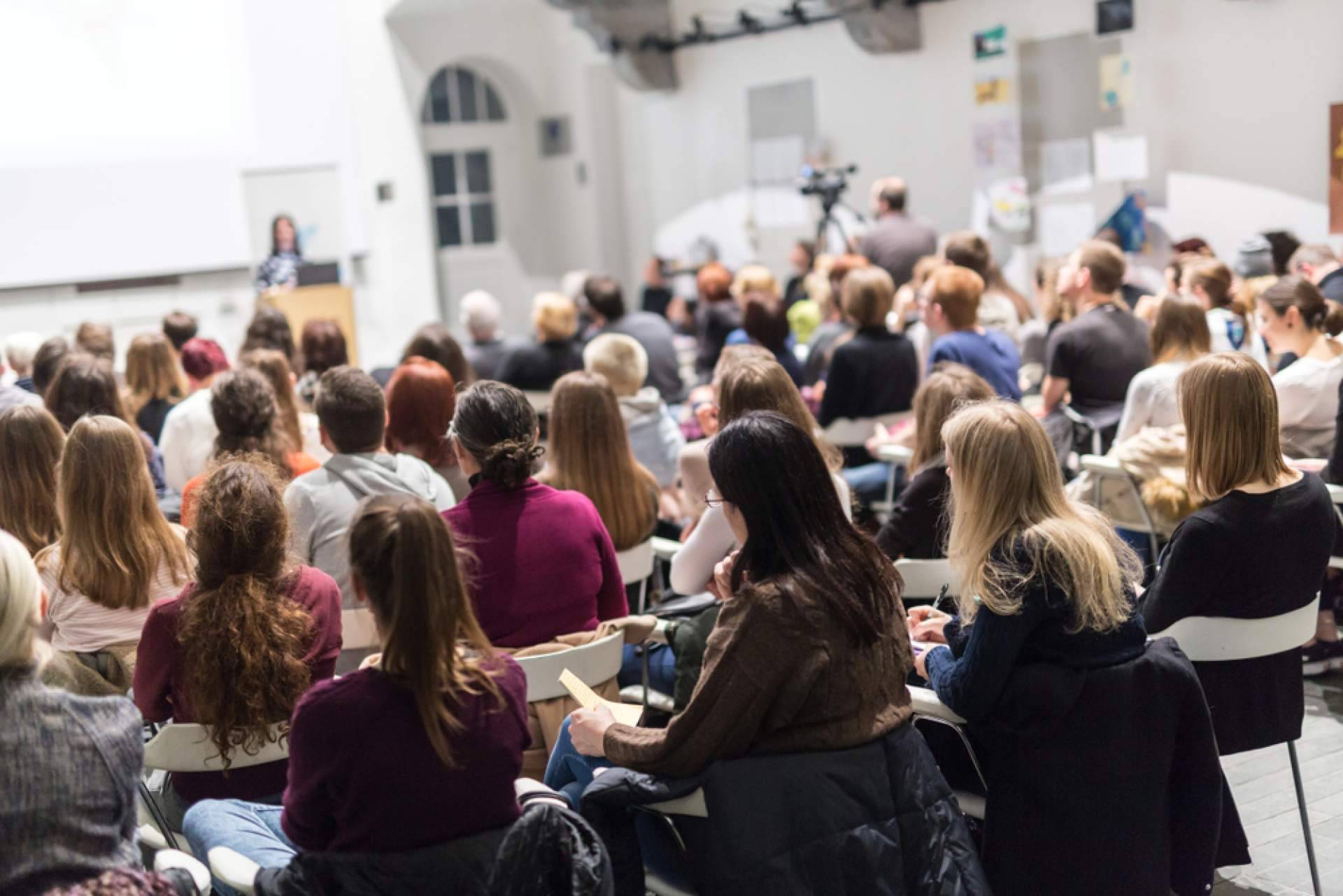 Todo lo que se puede aprender en los talleres 'Entre Mujeres; Pensamiento positivo en Acción'