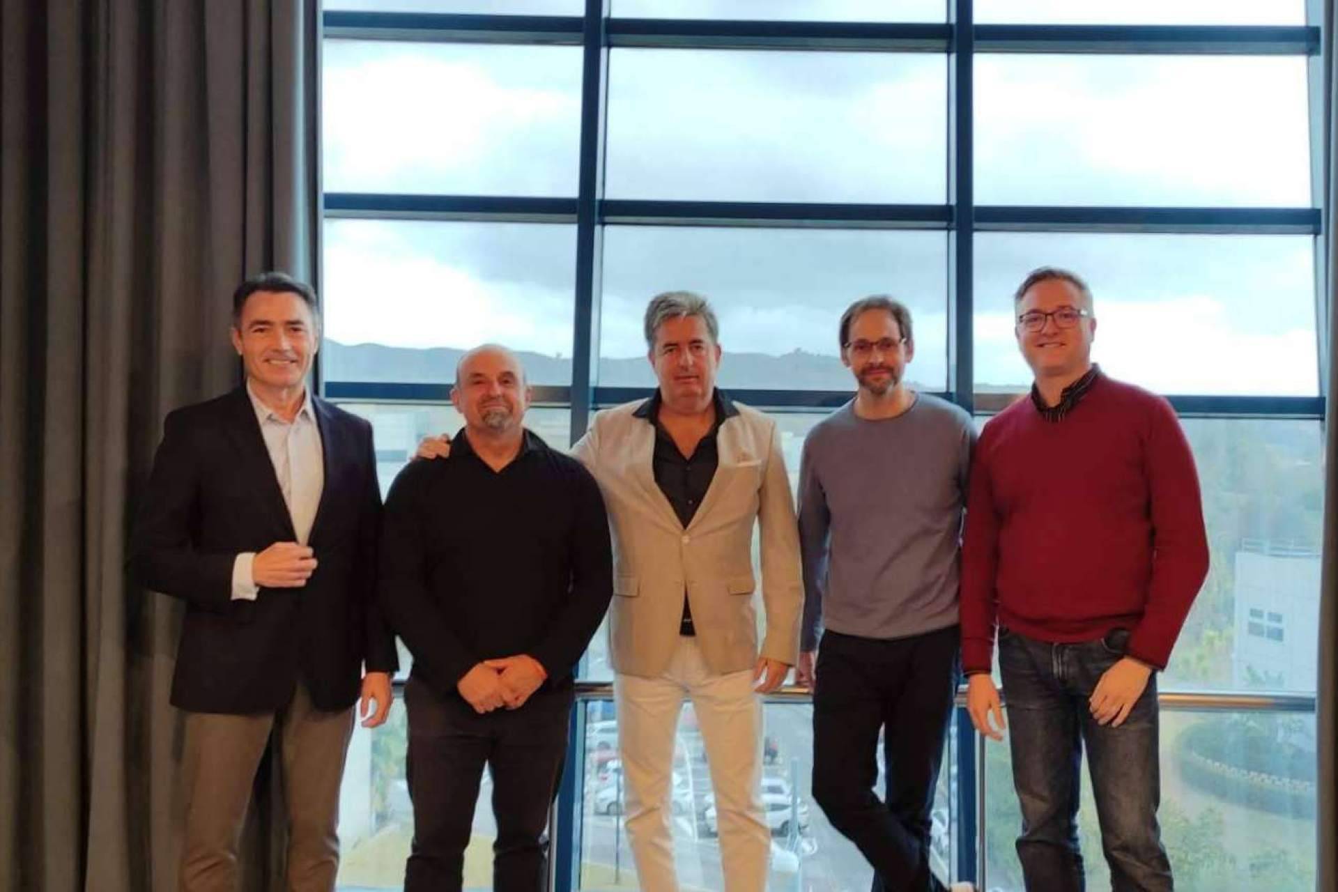 Acuerdo entre varias entidades públicas y Derma Innovate para el avance en el tratamiento de la alopecia