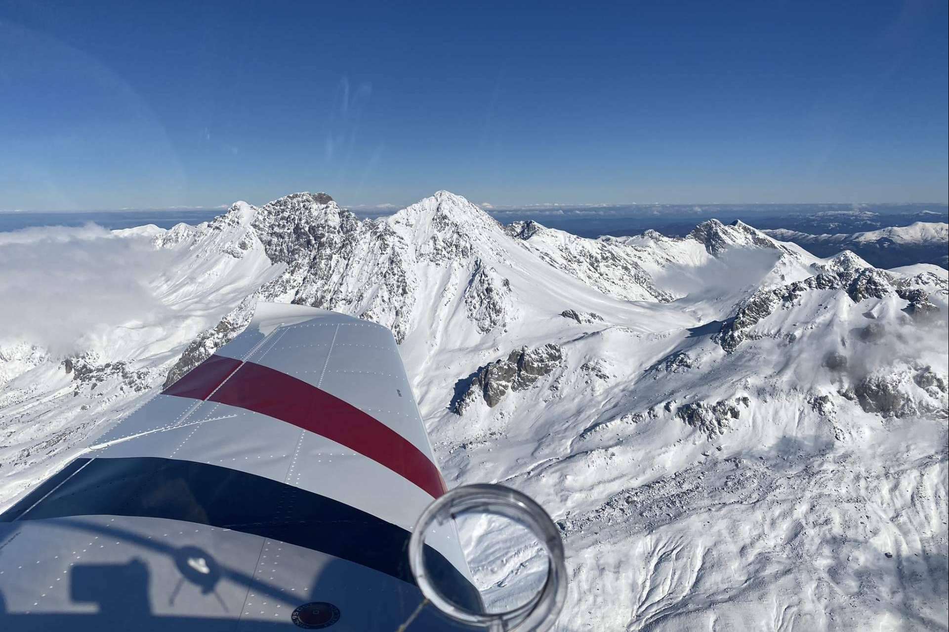 Asturfly permite vivir una experiencia de vuelo inolvidable por la montaña asturiana