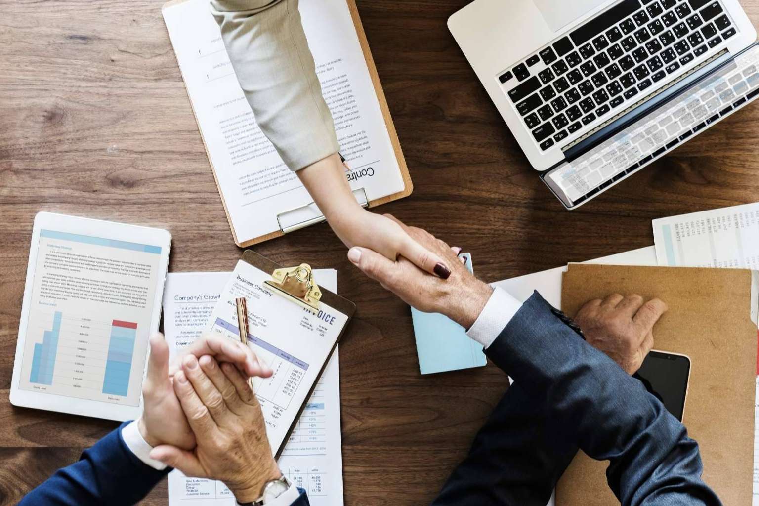 ¿Cómo funciona una consultoría empresarial?