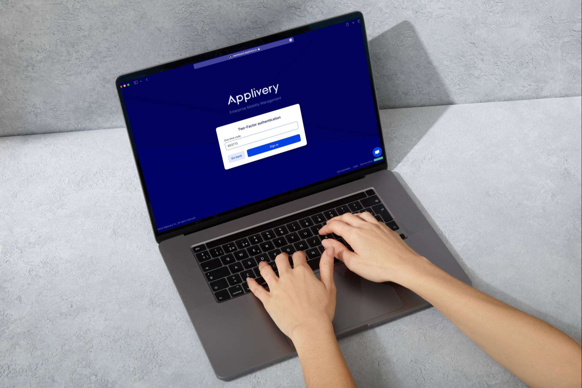 Applivery Device Management cuenta con métodos de inscripción de dispositivos y usuarios