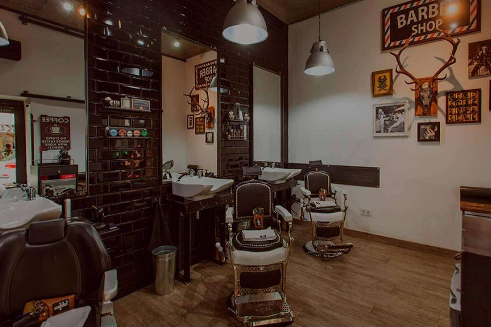 Roberto Carrillo 1998 destaca como una peluquería y barbería de referencia para los hombres de Madrid