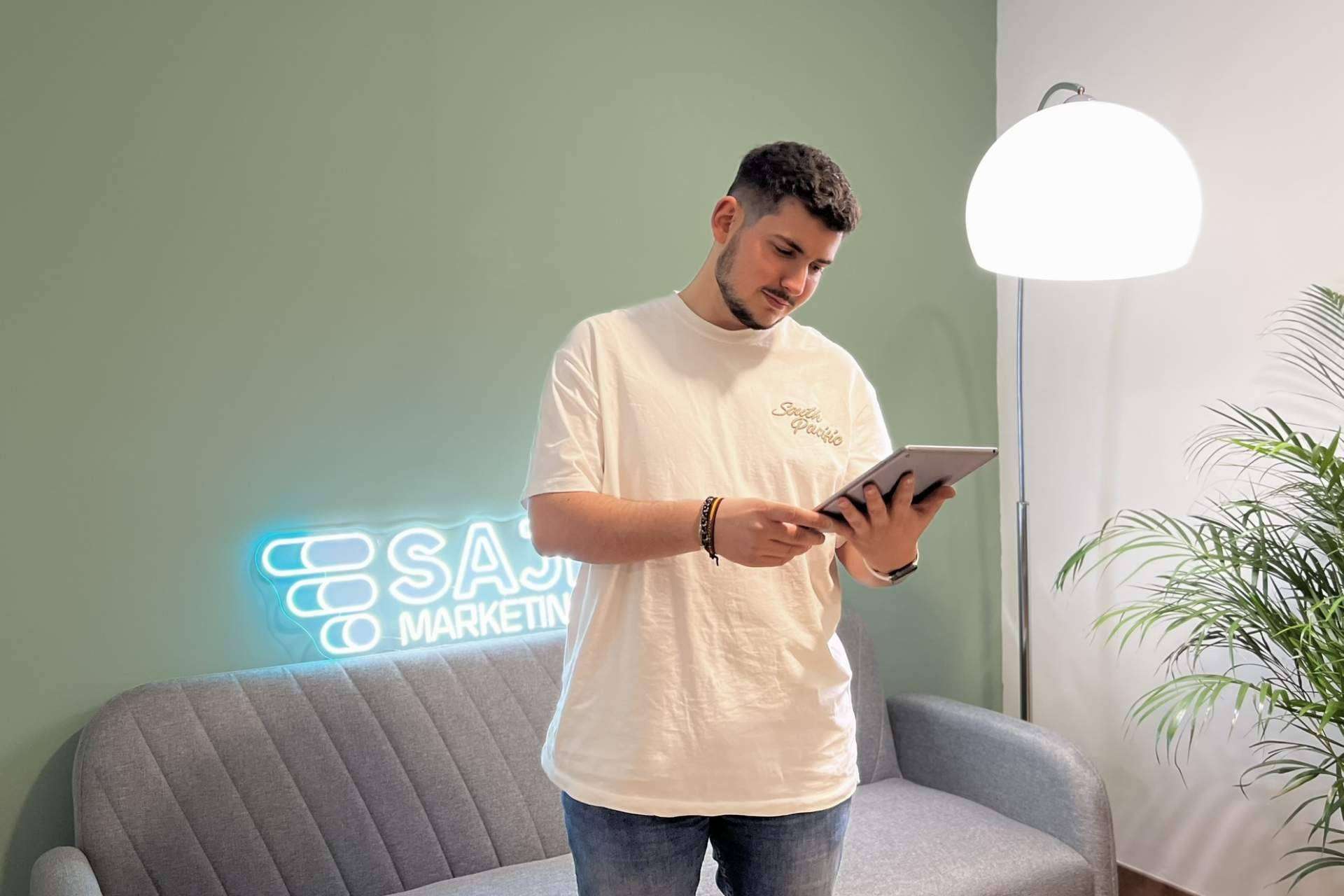 La estrategia de marketing digital de MK Sajiro, tan simple como efectiva