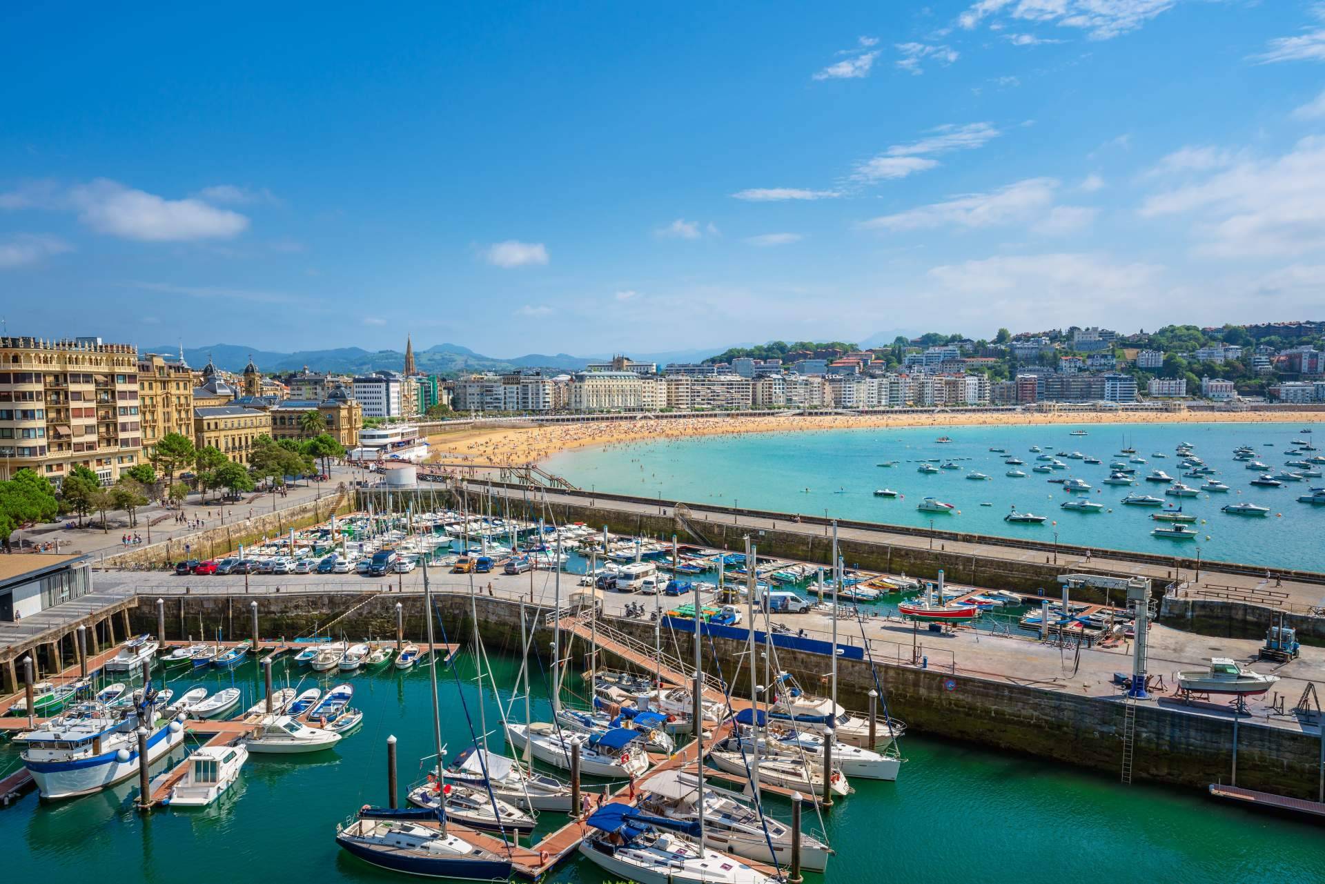 Viaje a San Sebastián y vuelta a casa con los pasteles vascos de Pastelería Oiartzun