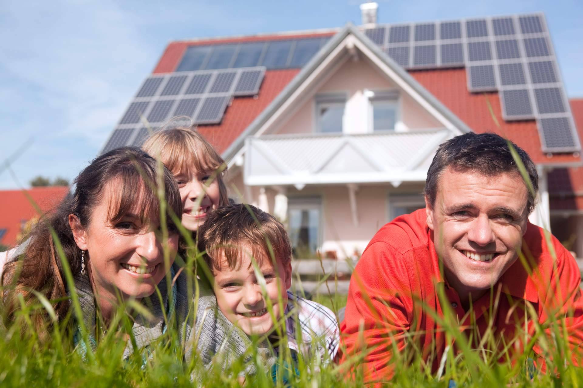 Ahorrando en la comunidad de propietarios con Multienergía Verde