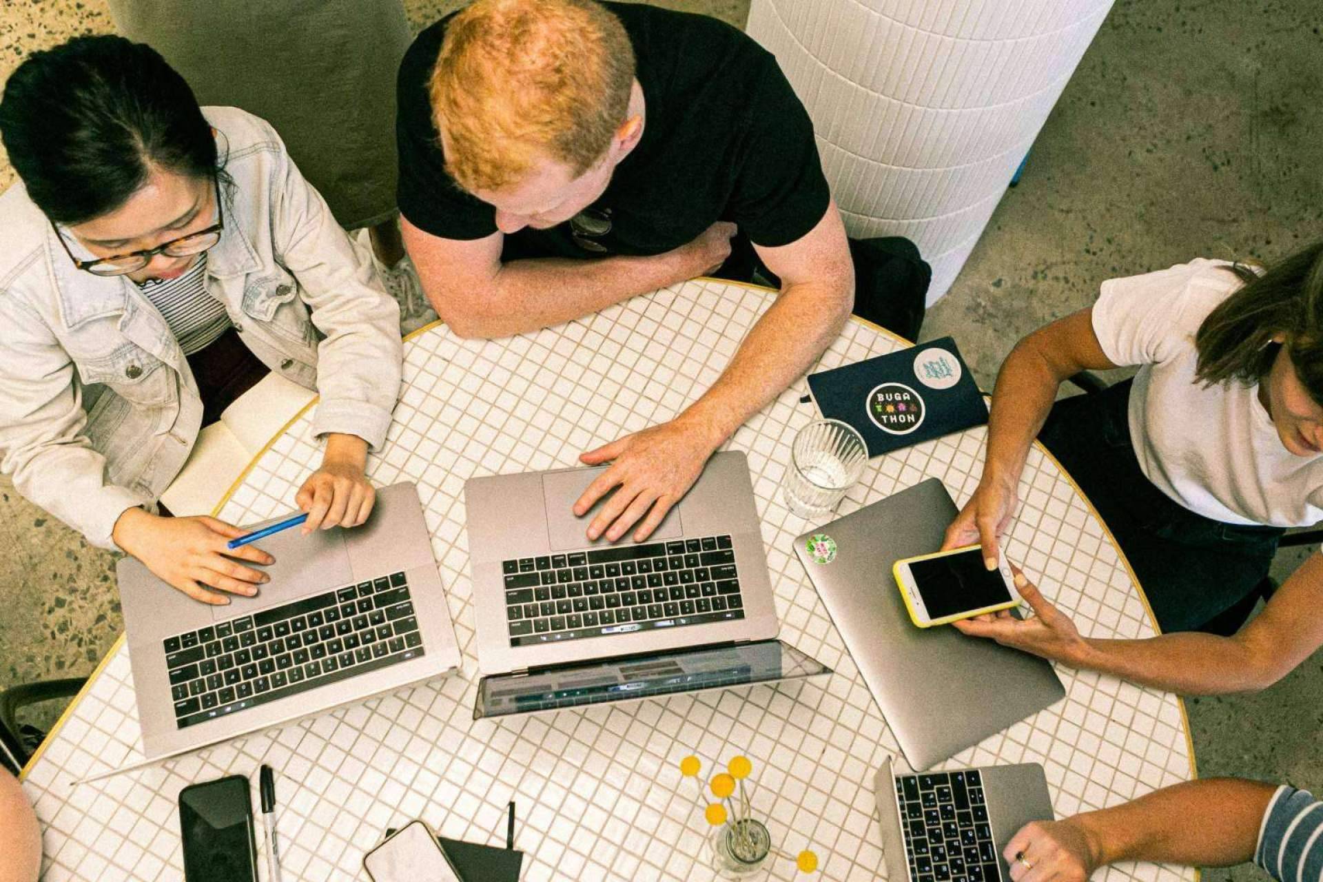 SkyRocketMonster, una agencia con especialistas en captación de leads para pymes
