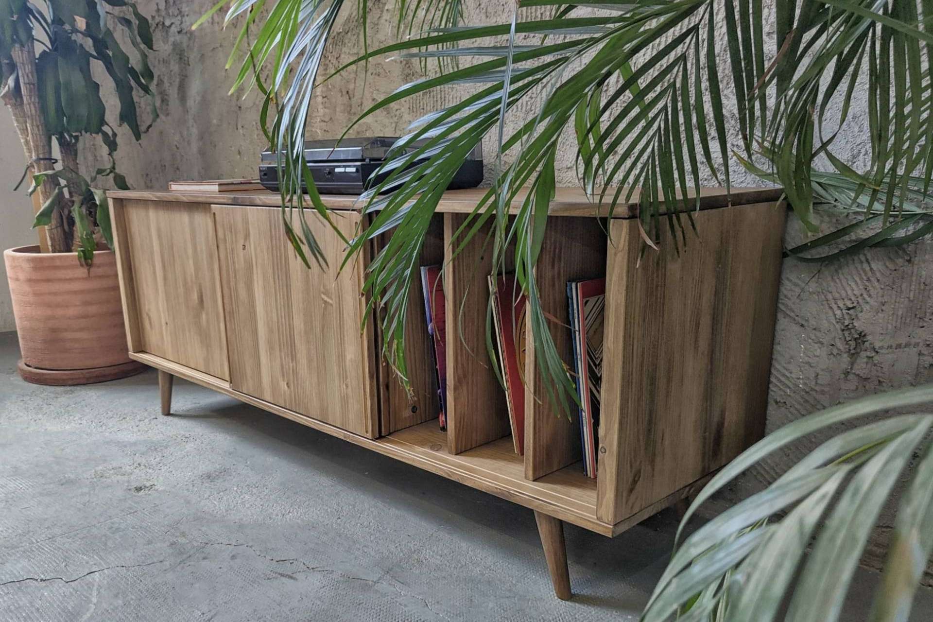 Guía para escoger el mueble para tocadiscos perfecto