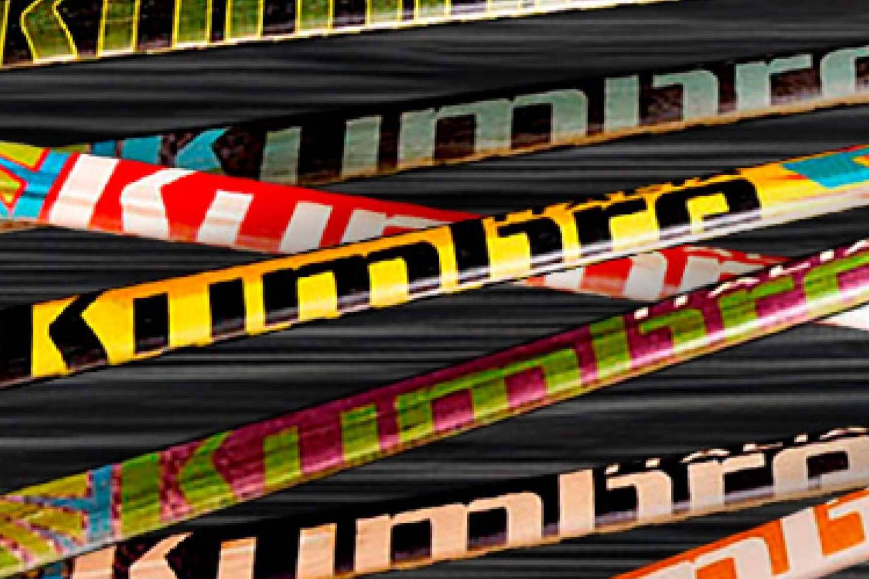 Encontrar los sticks Kumbre traídos de Italia en la tienda Hoquei360