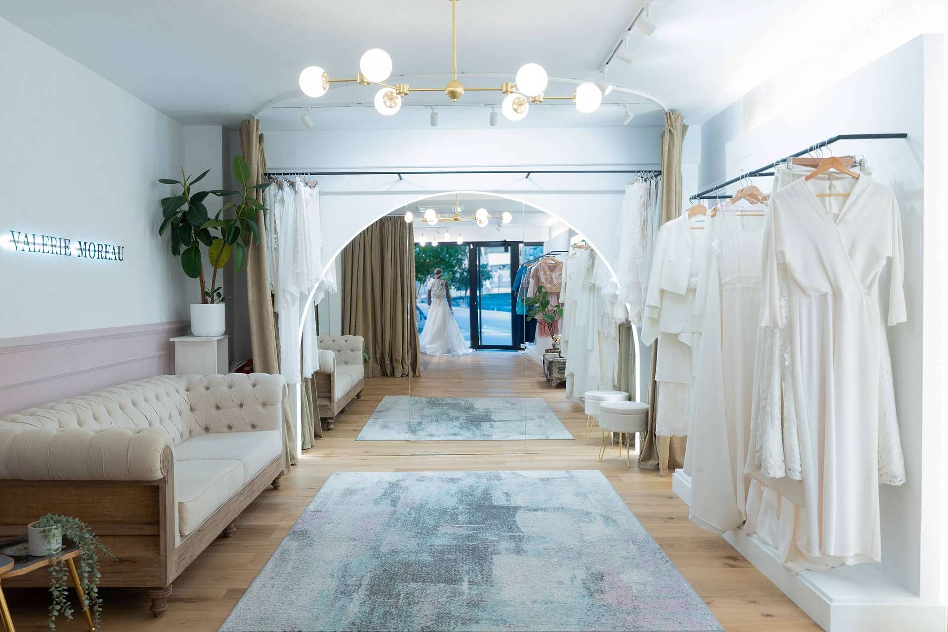 La diseñadora de vestidos de novia Valérie Moreau abre su nuevo Atelier en Madrid