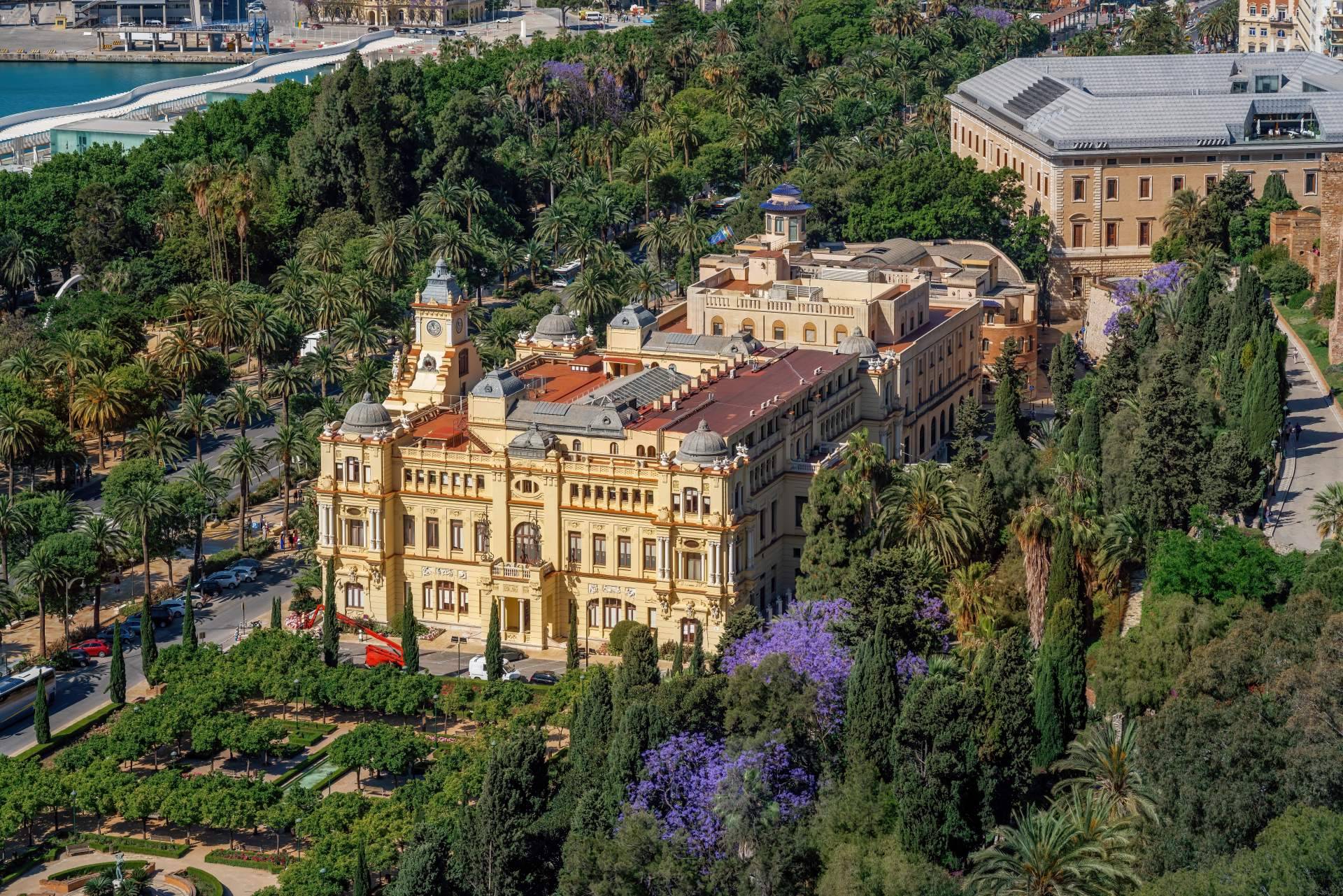 Audax Renovables se adjudica el suministro de 41,9 GWh de electricidad 100 % renovable al Ayuntamiento de Málaga