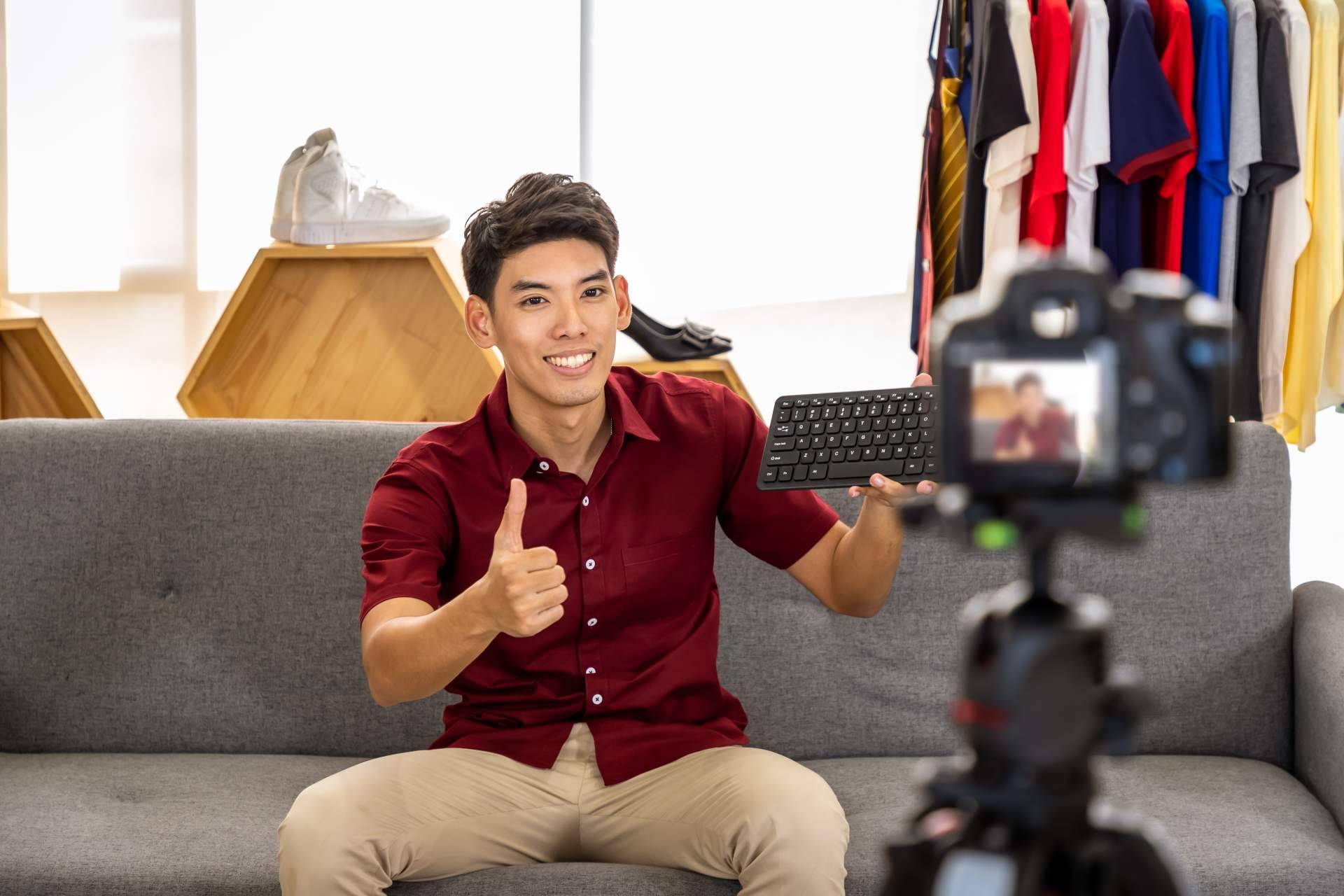 Ver, crear y/o compartir contenido audiovisual real en el móvil mediante la nueva red social Youuup