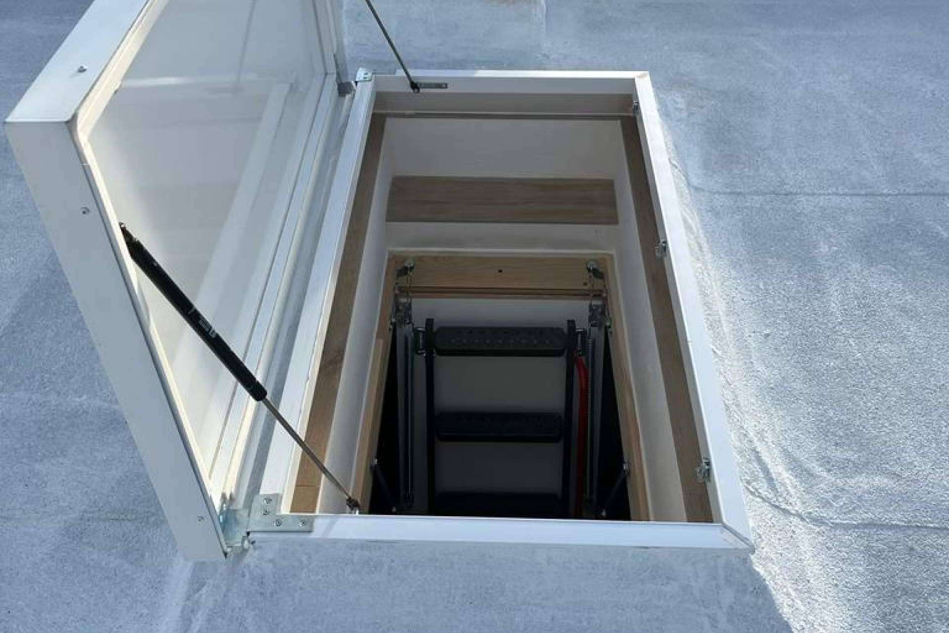 Ventajas de las trampillas de acceso y el amplio catálogo disponible en Claraboyas Matilla