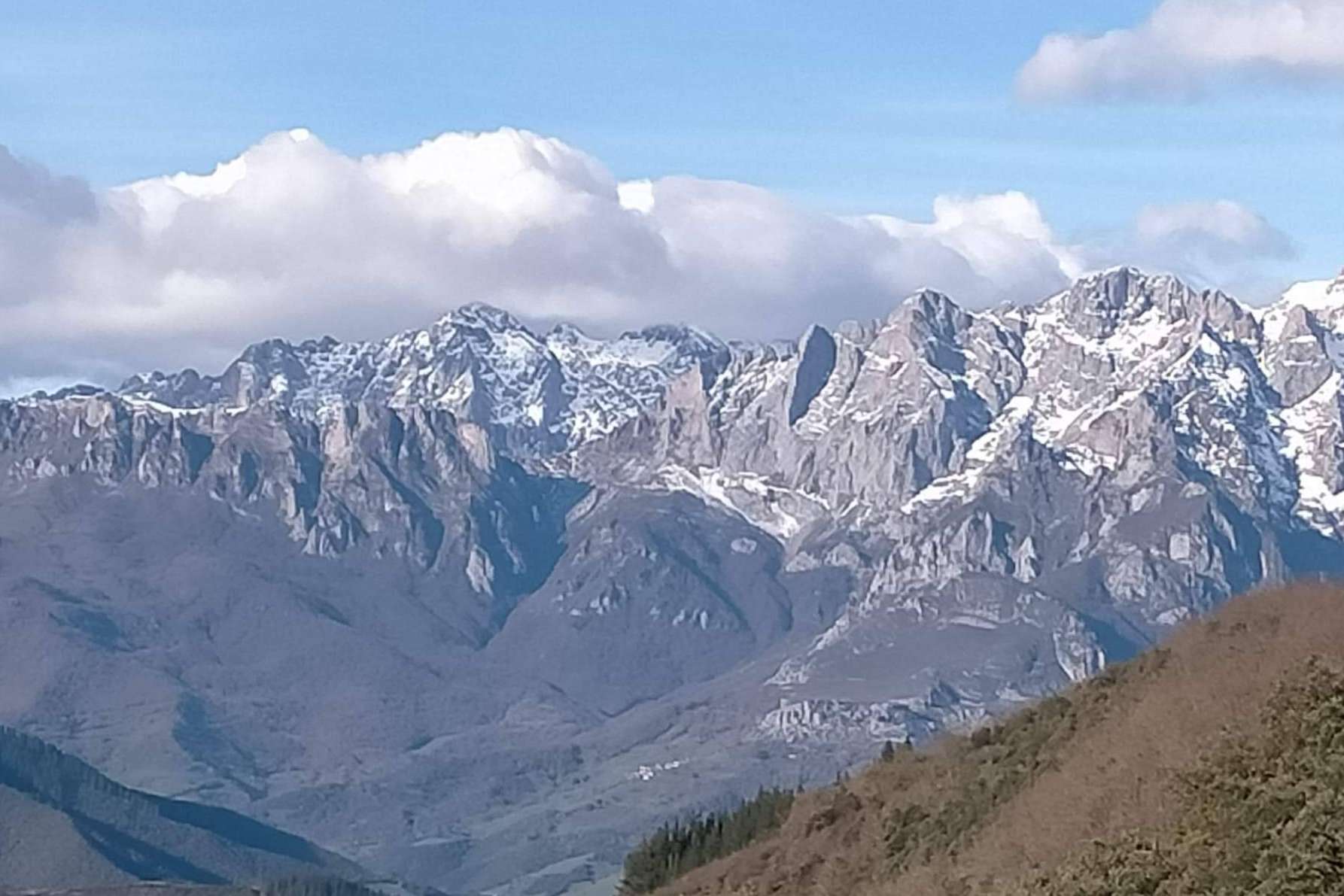 La Perezosa ofrece un plan de vacaciones alternativas con yoga en el valle de Liébana, Cantabria