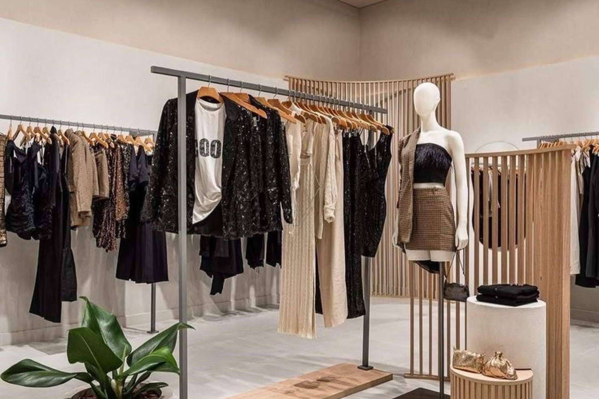 Las primeras marcas de la moda disponibles para cualquier tienda outlet en 1Best Outlet
