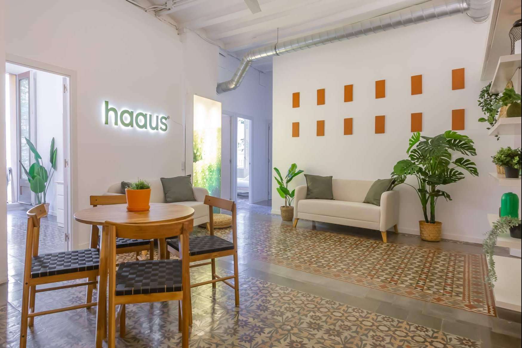 Coliving en Barcelona y la propuesta de Haaus para solucionar el problema habitacional