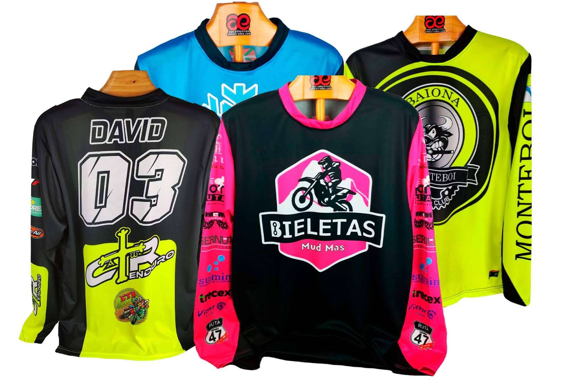 Ropa personalizada para motocross con ADHESIVOSEMBARRADOS