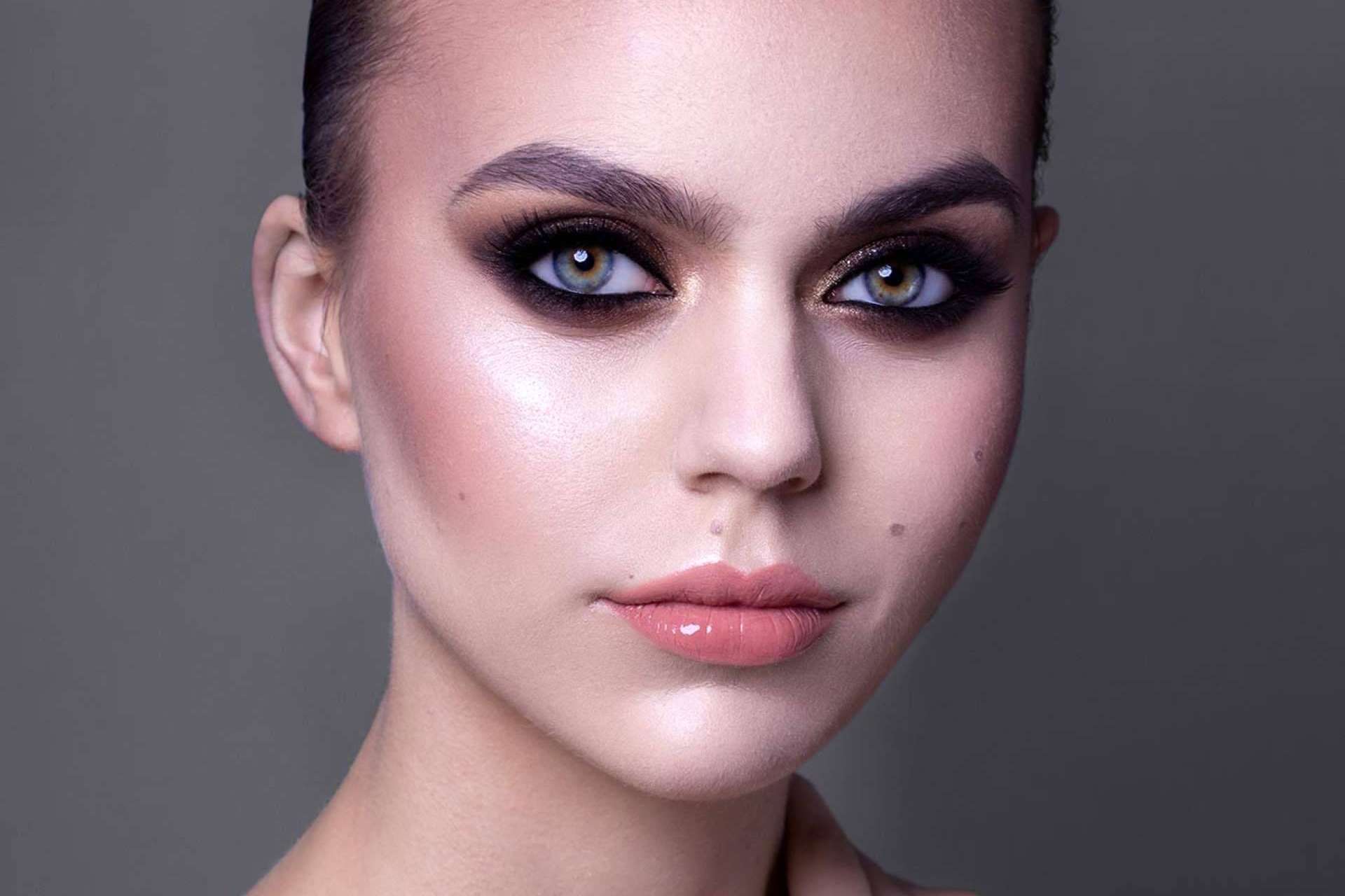Profesionalizar el talento en el sector del maquillaje desde el centro de formación Elite Makeup Studio en Zaragoza