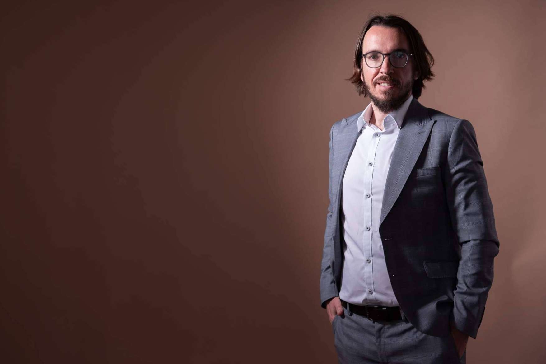 Obtener un impulso estratégico, con la consultoría personalizada para emprendedores digitales de Rubén Monllor