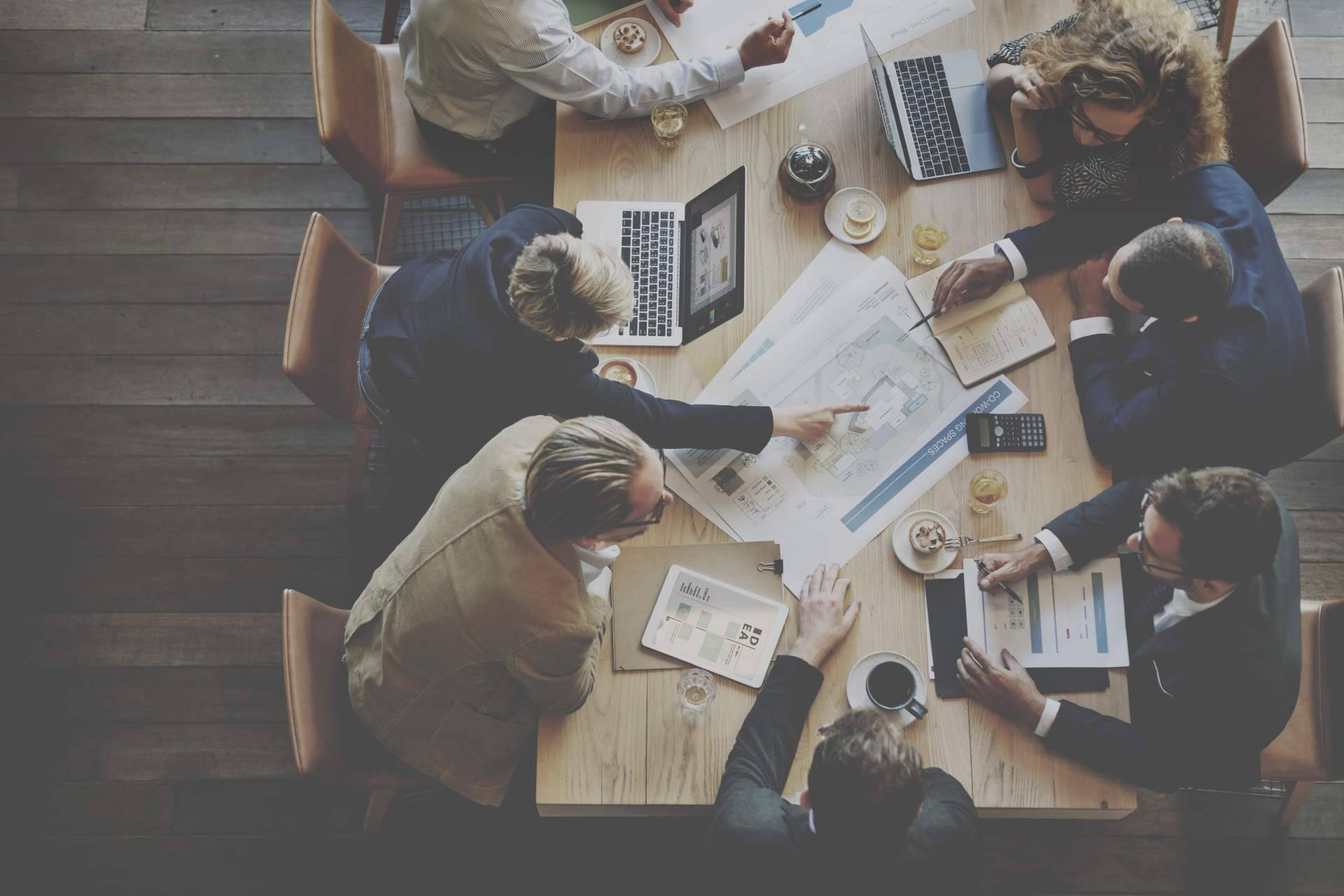 Doble máster en Project Management e IA Empresarial en la ENEB