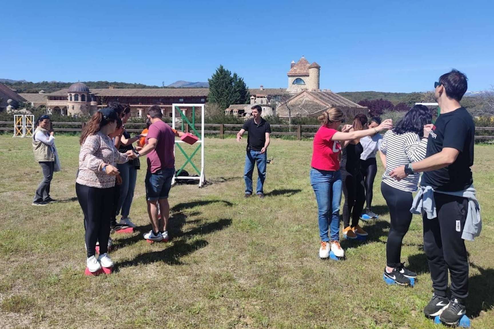 Experiencias de liderazgo en la naturaleza para fortalecer el team building con No Name Sport