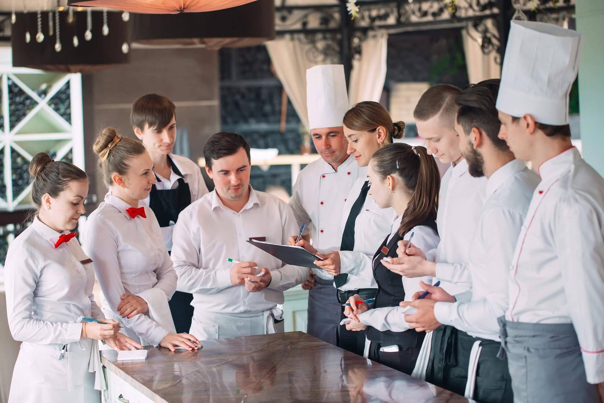 Ropa y uniformes personalizada para profesionales de cocina y hostelería en SoloUniformes