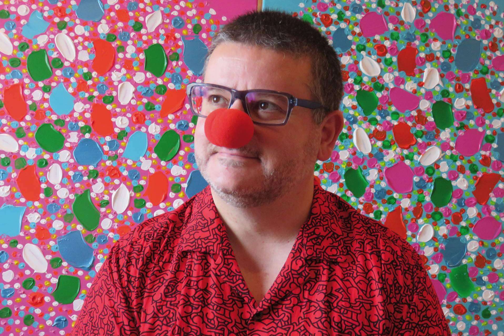 Julio Santiago; literatura y arte en un mismo juego vital