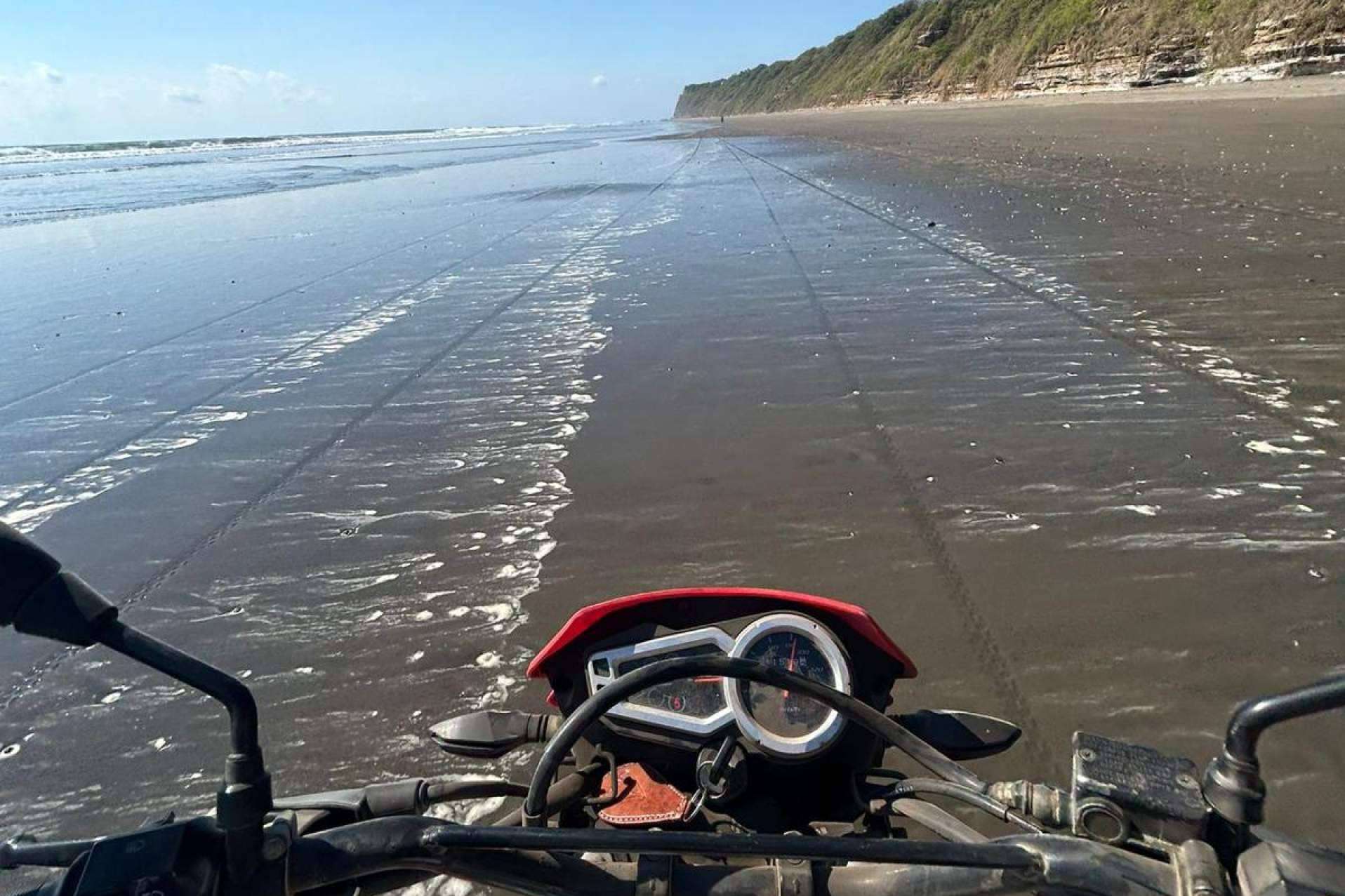 Costa Rica en moto; Motorbeach Viajes lleva al viajero a la joya verde