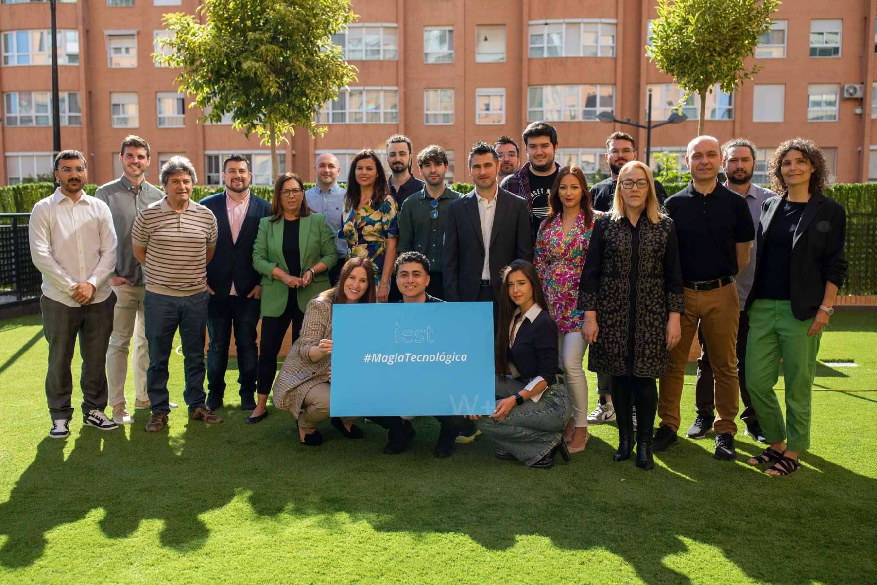 IEST explica cómo cumplir con la normativa del Control Horario 2025 y evitar sanciones