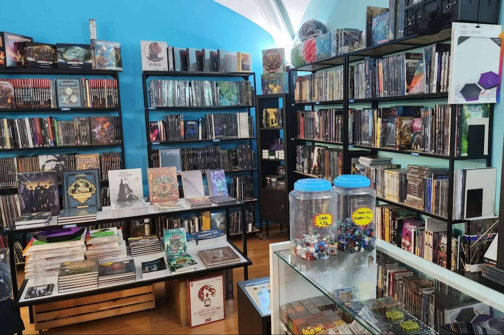 Mathom ofrece una amplia selección de juegos de mesa y rol para aficionados y coleccionistas