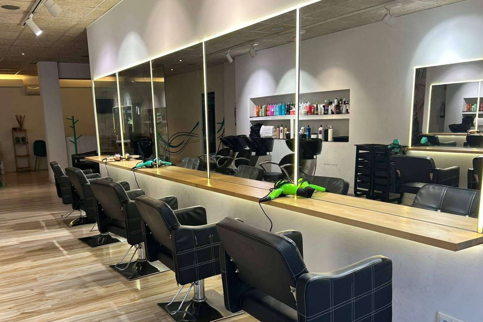 Optimmum Estilistes impulsa la peluquería sin cita previa con propuestas a medida en Terrassa
