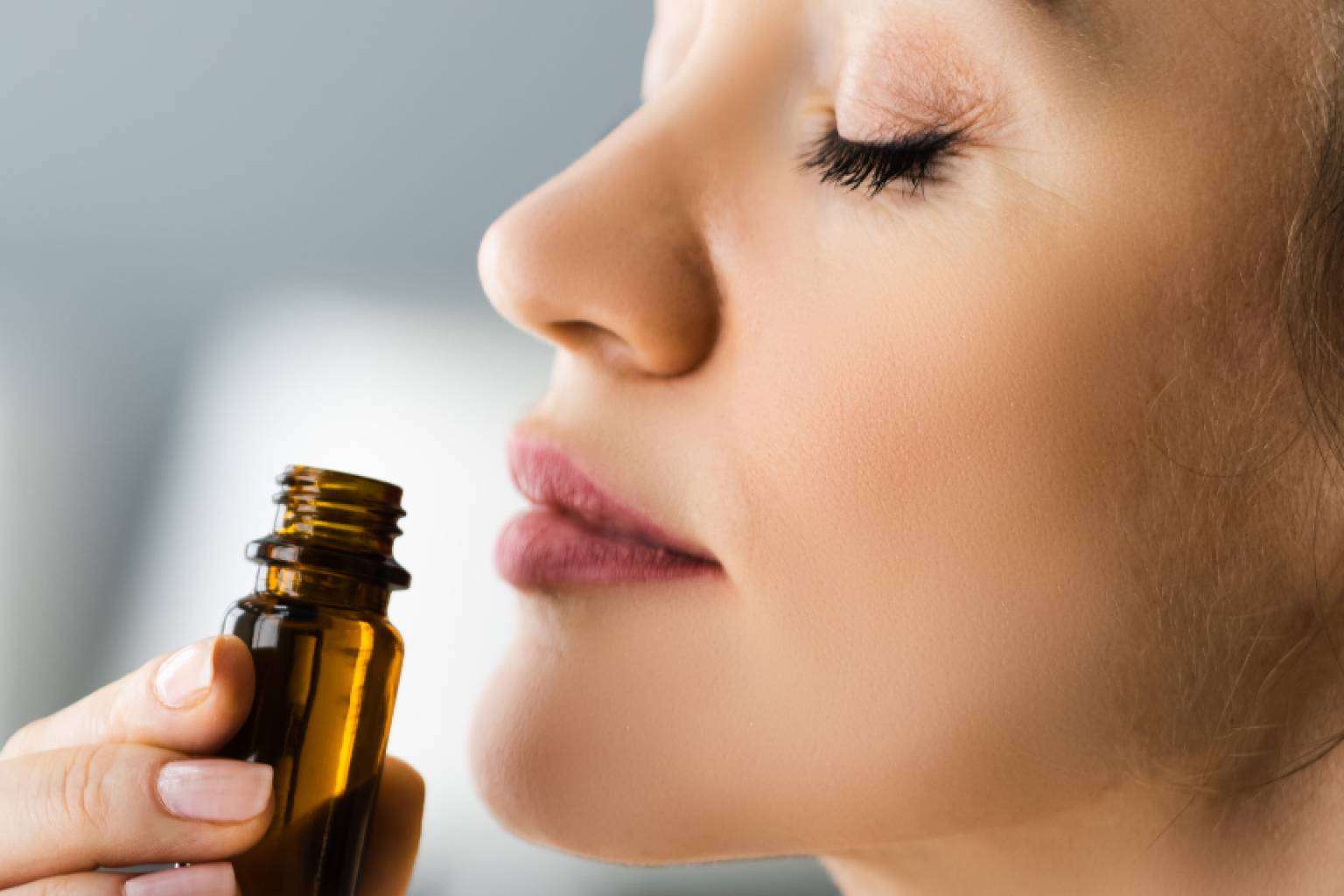 Cómo dormir mejor en verano; Aromatic Garden fusiona aceites esenciales y respiración consciente