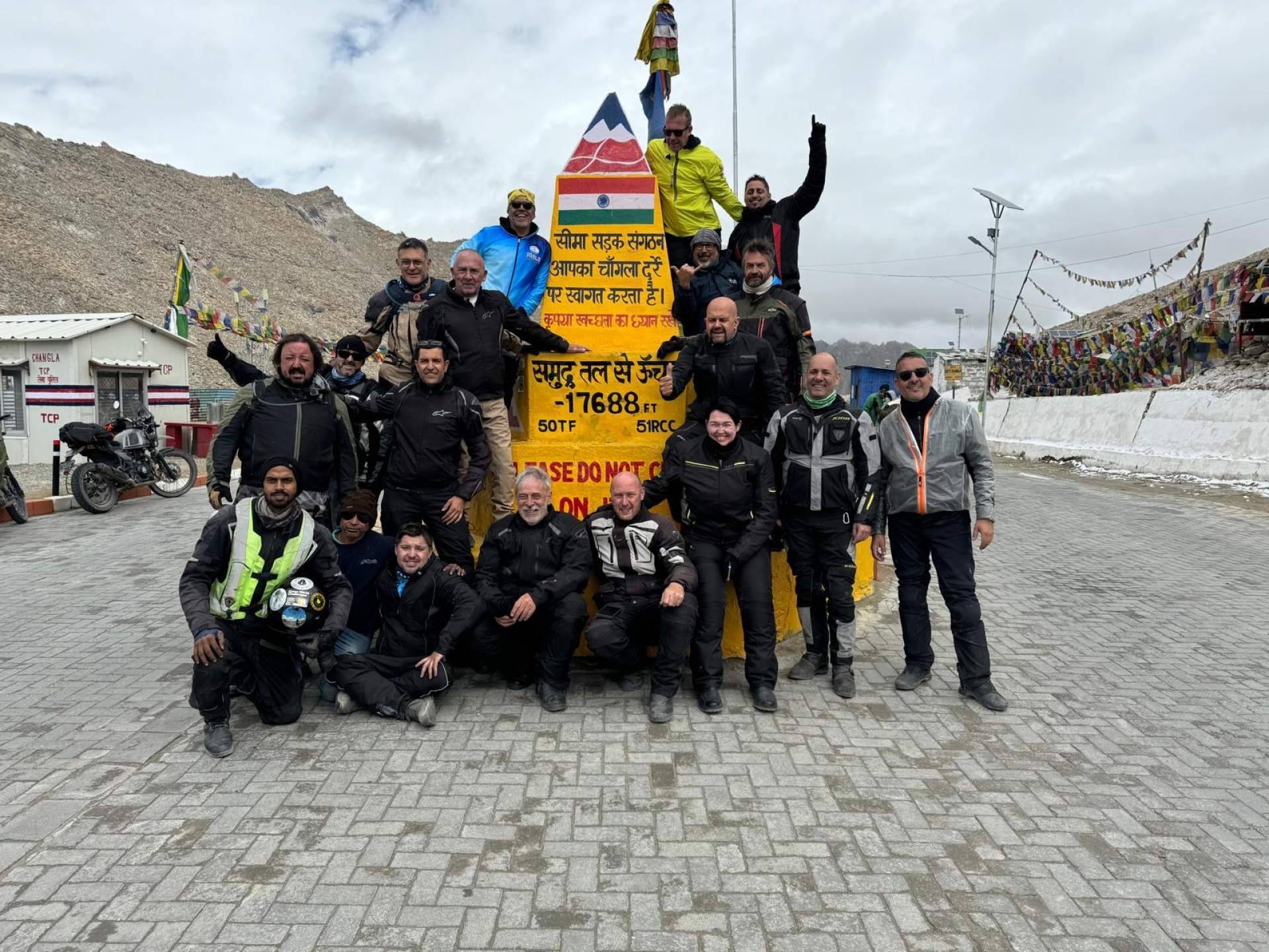 Himalaya en moto; travesía por las alturas de Leh y Ladakh