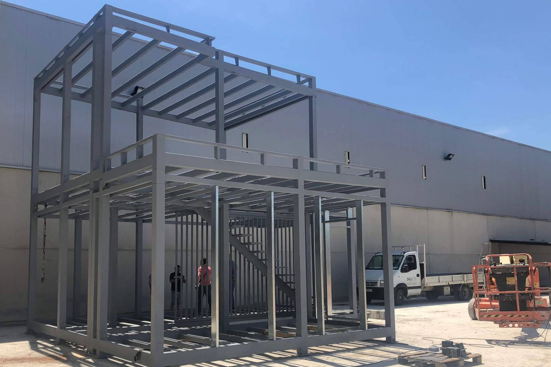 Construcciones modulares a medida con transporte sencillo y montaje rápido en obra