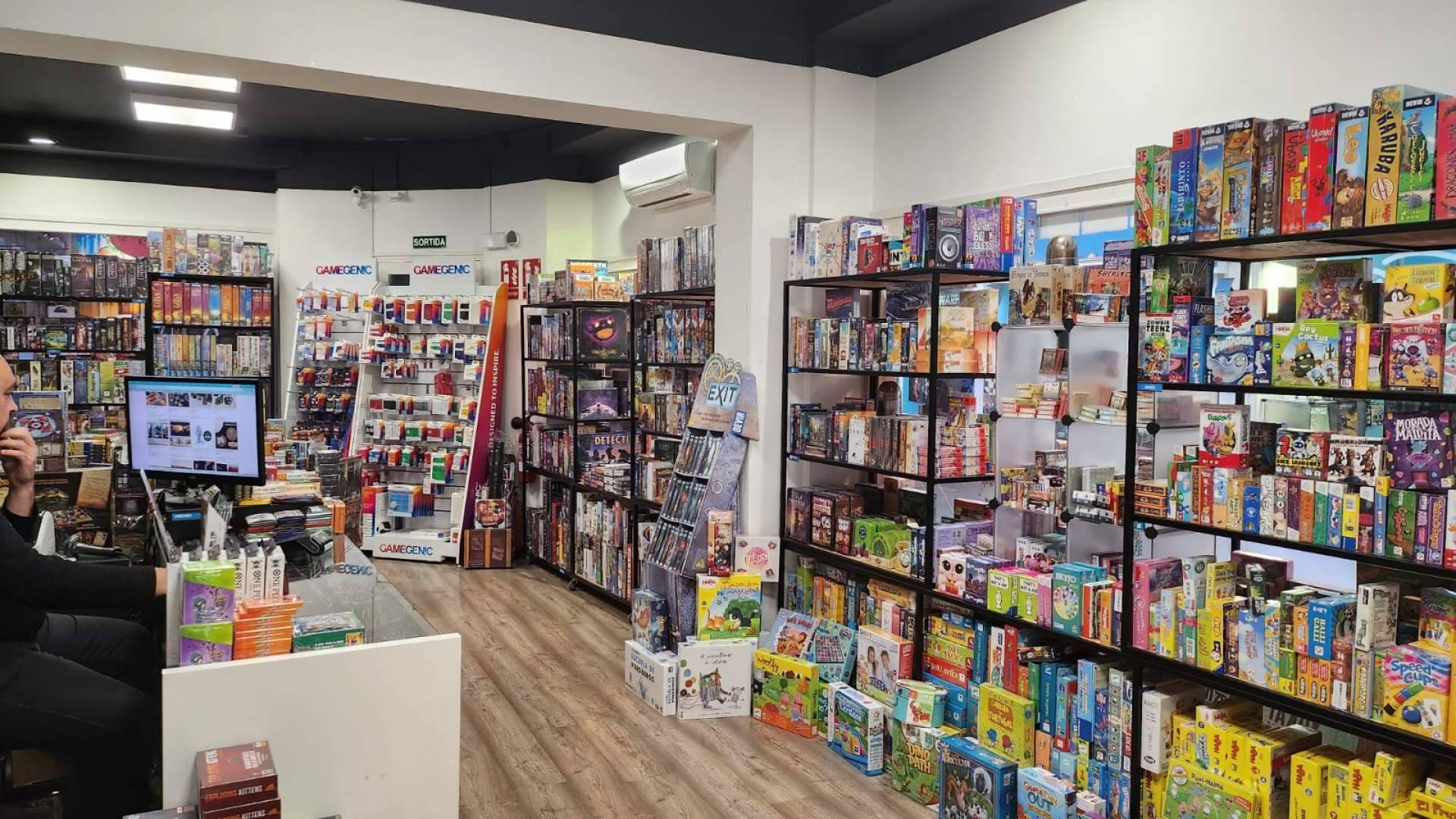 Mathom Store ofrece un amplio catálogo de juegos de mesa, cartas y rol con envío a nivel mundial