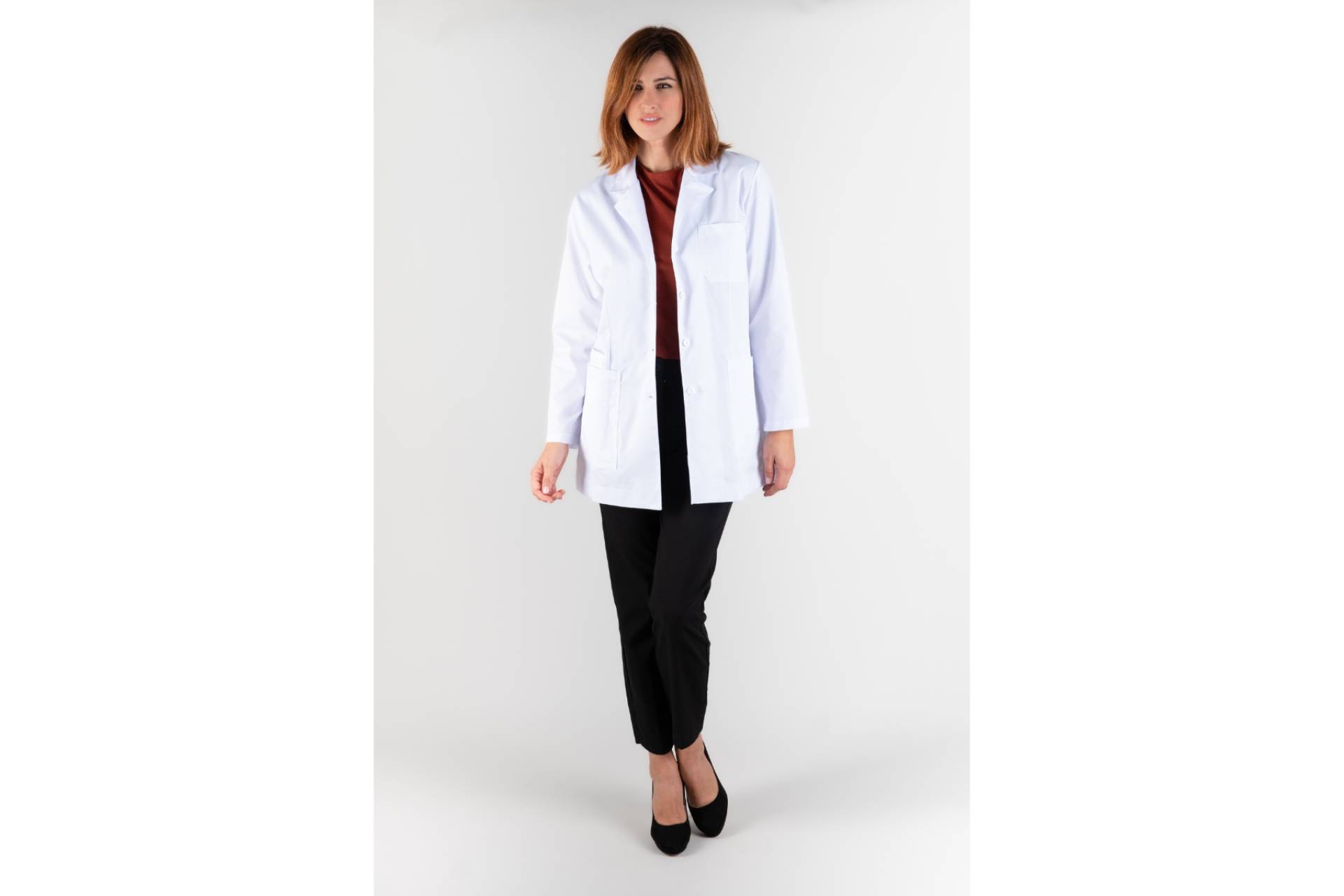 Bata de laboratorio mujer ideal para farmacias, óptica y clínicas en general