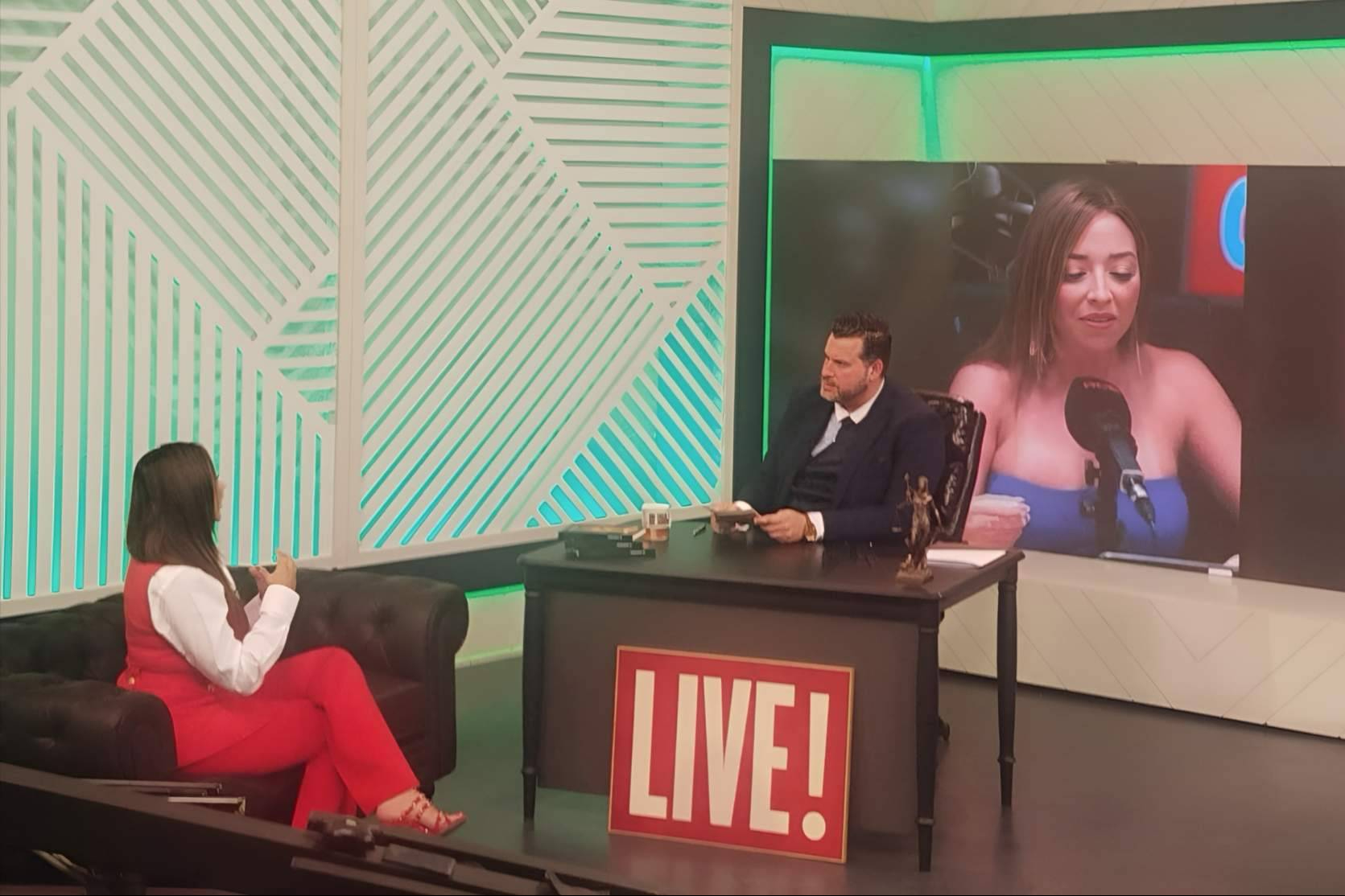 Javier Guerrero produce, dirige y presenta el éxito televisivo 'En Tela de Juicio'