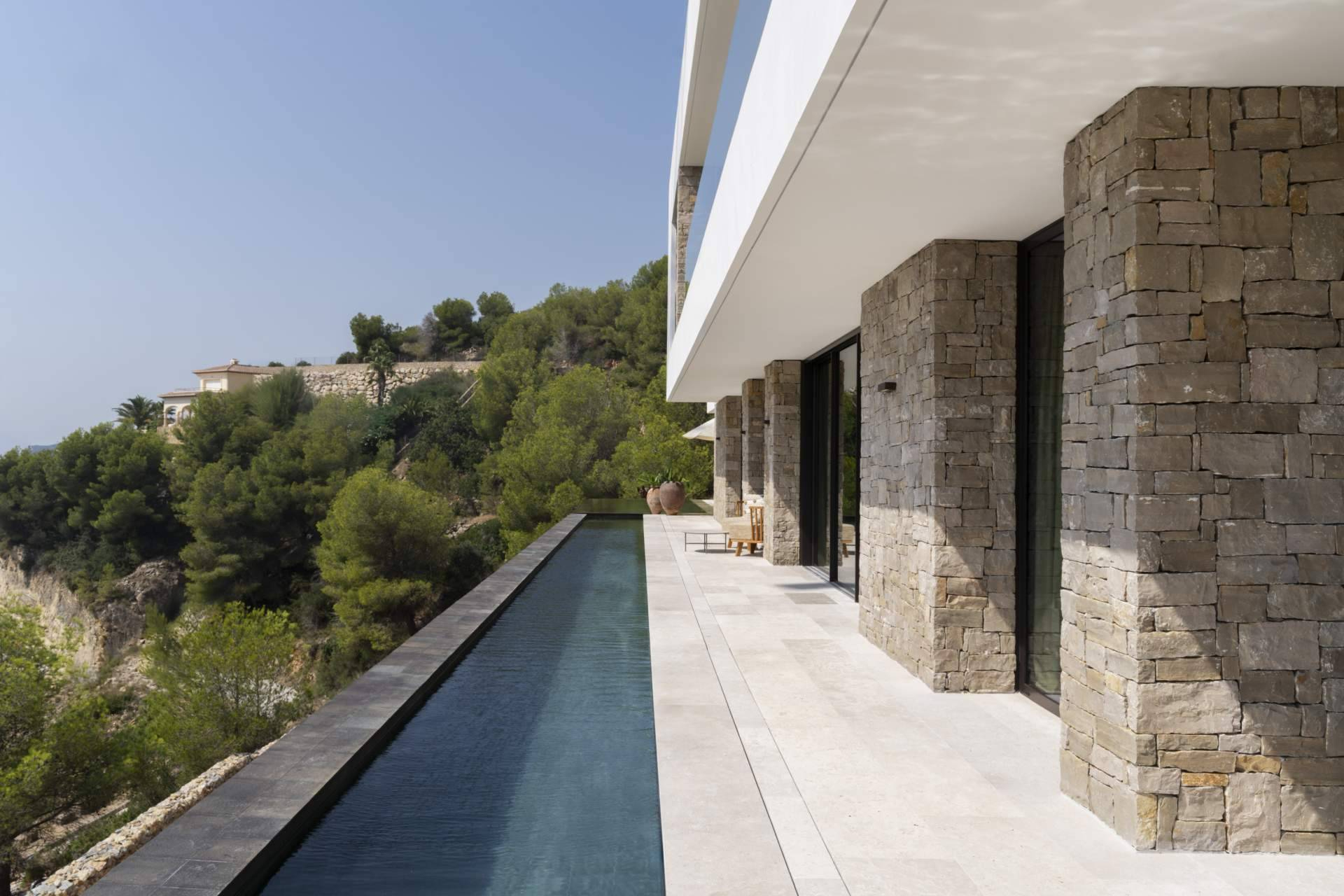 Arquitectura contemporánea con sensibilidad mediterránea, el sello de Raúl García Studio