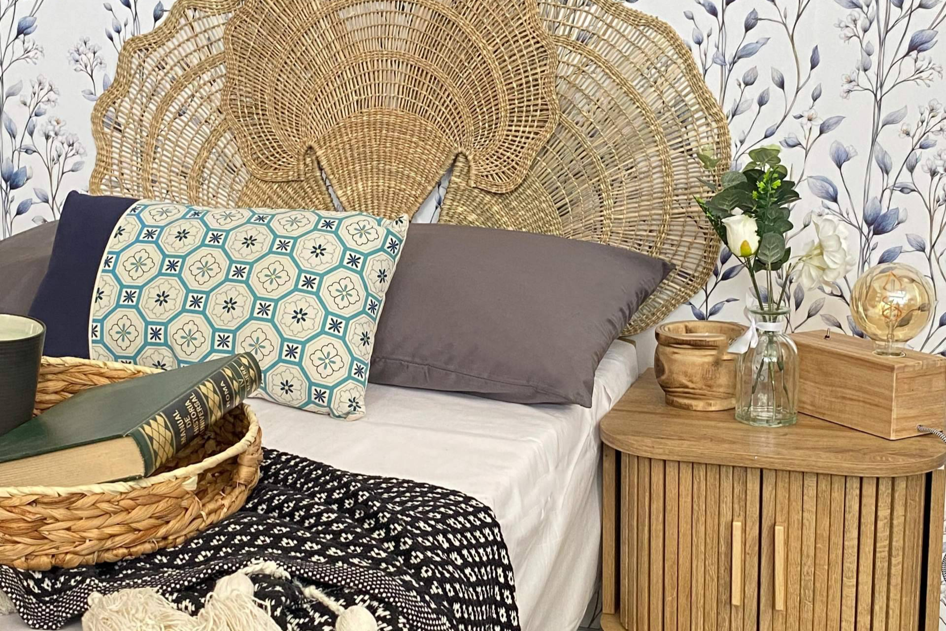 Hogar y Más comercializa muebles, textil y complementos para el hogar con envíos rápidos y ofertas exclusivas