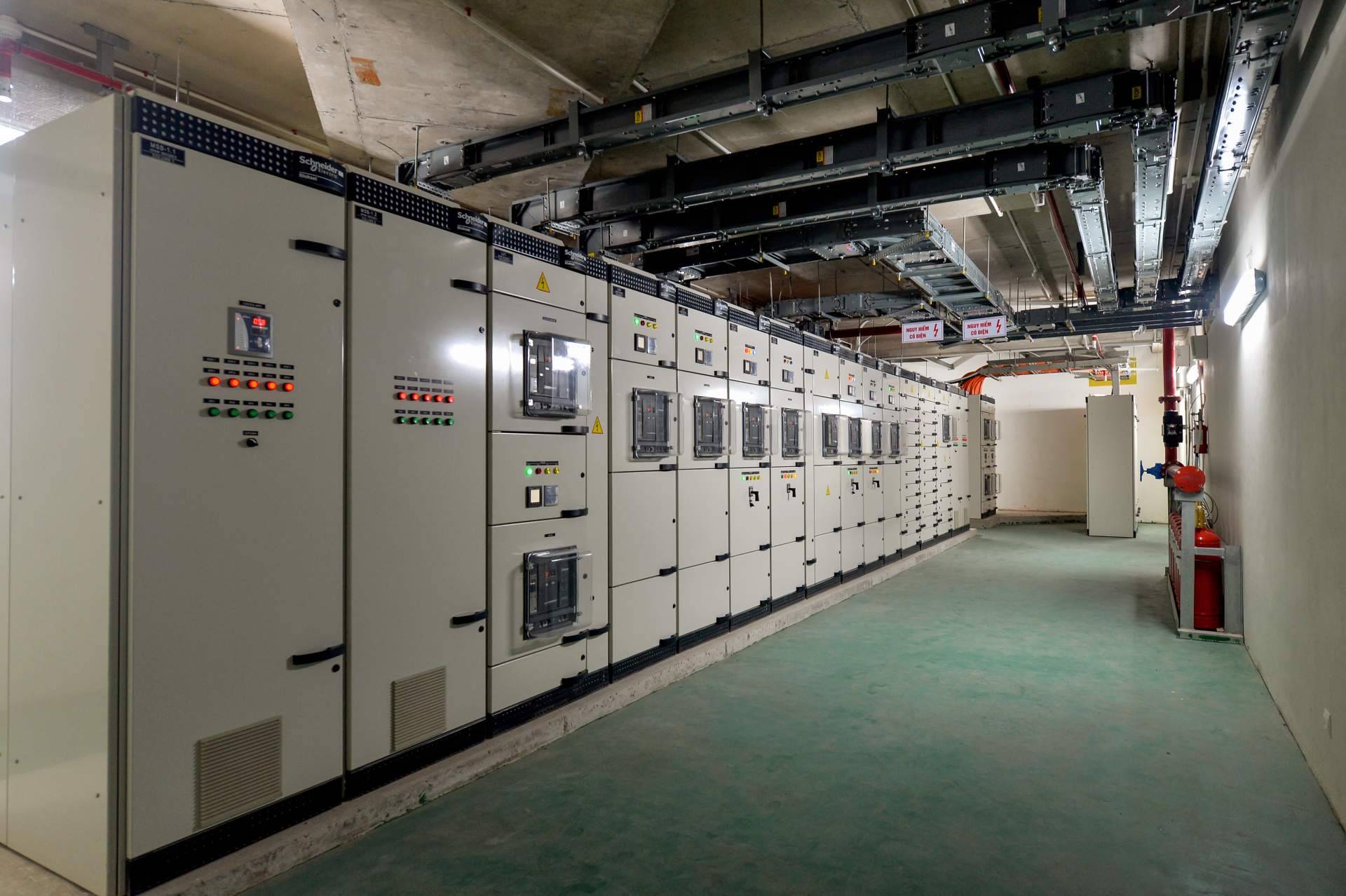 Cadenza Electric incorpora material eléctrico Eaton y prepara stock con disponibilidad inmediata