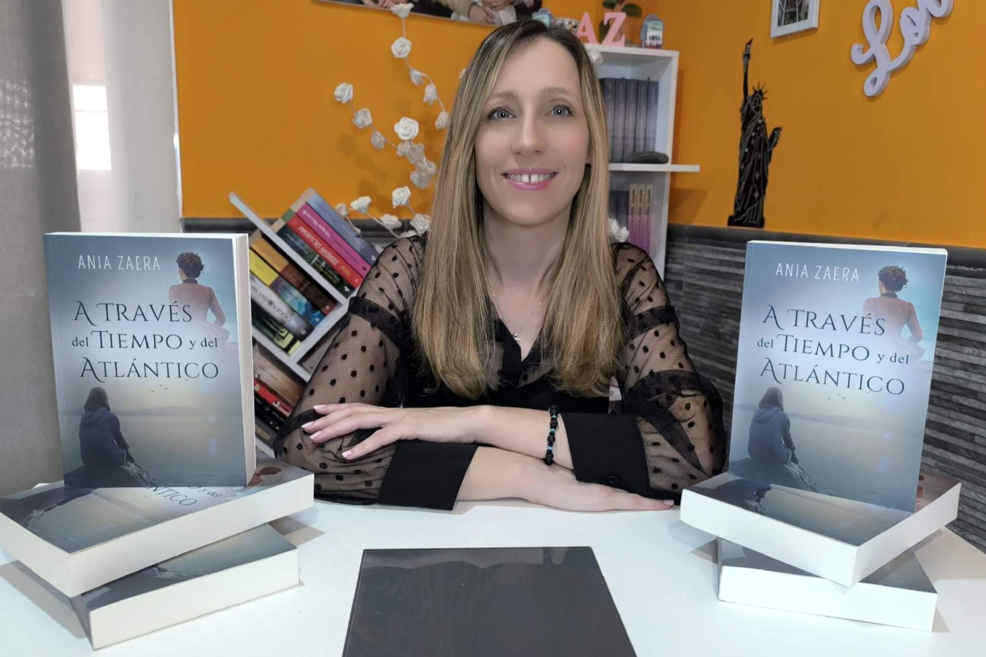 Ania Zaera presenta en el Día del Libro una novela que une 1912 y 2012 con un legado oculto